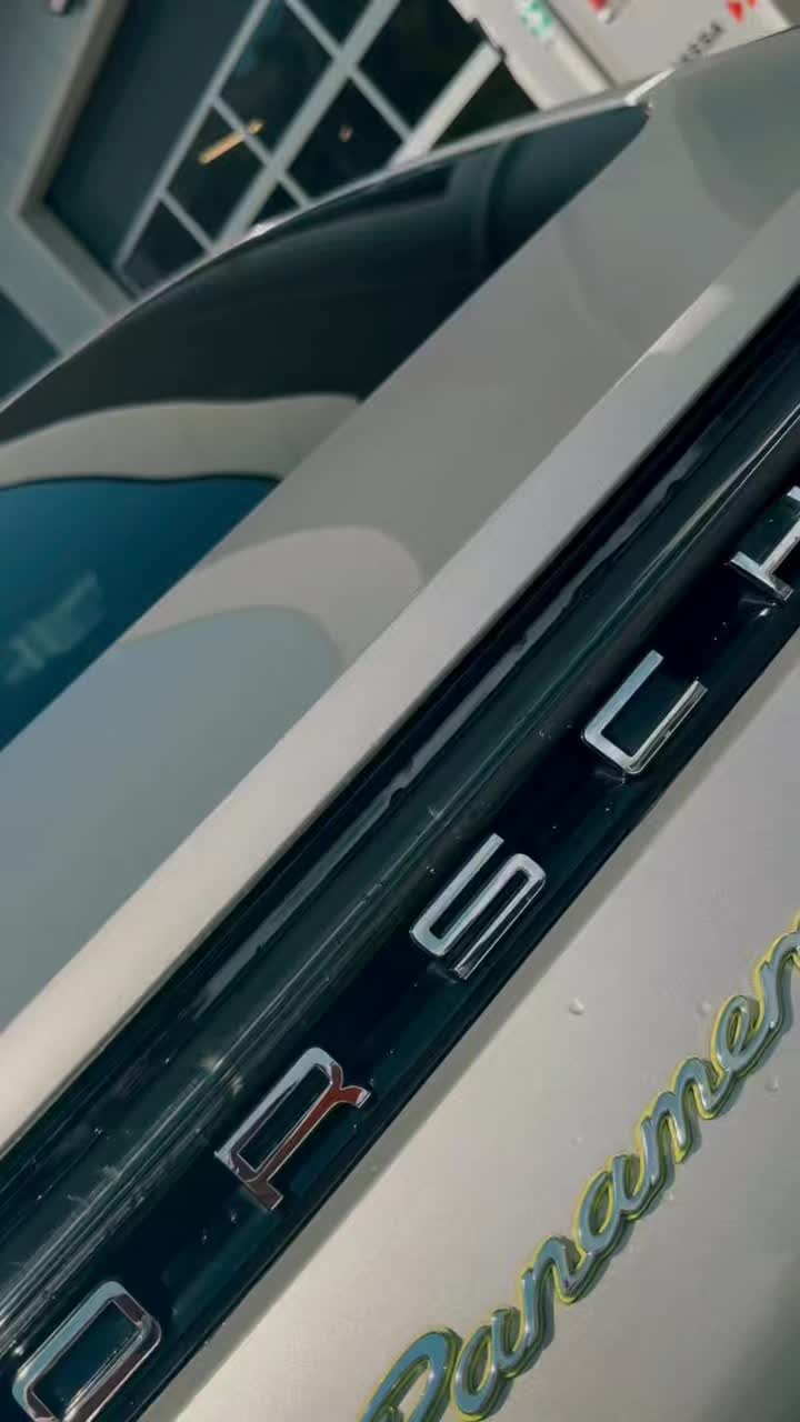 🔥 Neue Pirelli Sommerreifen für den Porsche Panamera 4S 🔥
Performance trifft auf Sicherheit! 💪🚗
Für diesen Porsche Panamera 4S haben wir neue Pirelli Sommerreifen montiert – für maximalen Grip, präzises Handling und höchsten Fahrkomfort auf jeder Strecke.
✅ Premium-Pirelli Sommerreifen
✅ Professionelle Montage & präzises Auswuchten
✅ Fachmännische Beratung
✅ Modernste Werkstatttechnik
✨ Und das Beste: Nach dem Reifenwechsel gab’s für den Panamera noch eine Autowäsche inklusive – dank unserer modernen 24h Portal-Waschanlage strahlt das Fahrzeug wieder wie neu! 🚿✨
📍 PNEUSCENTER GmbH SRL
Rienzstraße 21 – Handwerkerzone St. Pauls
39037 Rodeneck (BZ), Südtirol
📞 +39 0472 888048
📲 WhatsApp: +39 348 6966069
📧 info@pneuscenter.com
🌐 www.pneuscenter.com
#Porsche #Panamera4S #Pirelli #Sommerreifen #rodeneck