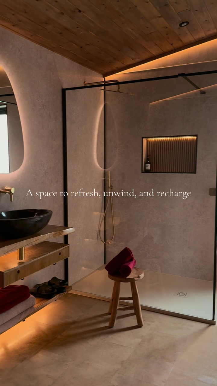 Escape the everyday and embrace the slower pace of lodge life.
From peaceful mornings and countryside views to friendly pygmy goat welcomes, every moment is designed for relaxation, reconnection, and making memories.
#lodgelife #midwales #hottubholiday #couplestravel #staycationuk