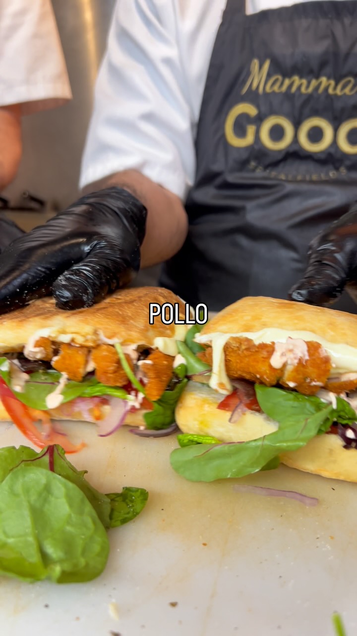 The POLLO 🌟
Toasted ciabatta, fresh tomatoes, red onion, mixed leaves, melted cheese, crispy fried chicken and our spicy mayo.
Simple ingredients. Big flavour.
Find us at Spitalfields Market or order online via the link in our bio.
📍 Spitalfields Market
🛵 Deliveroo available
#MammasGoodies #Pollo #ChickenPanini #SpitalfieldsMarket #ItalianStreetFood