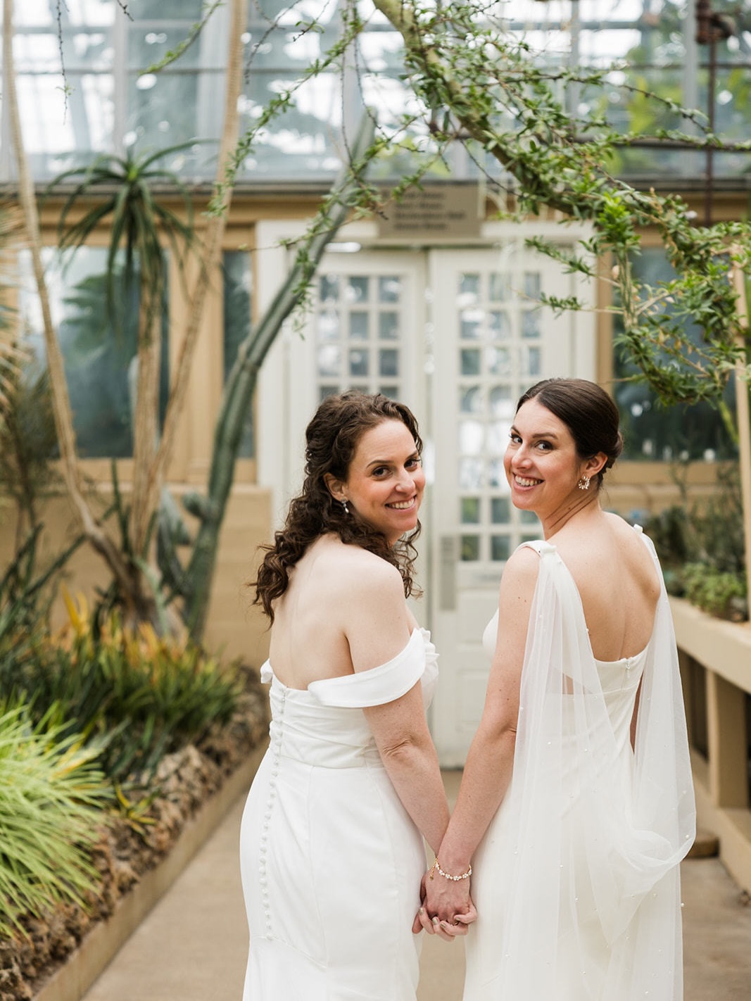 There’s nothing we love more than a fully booked wedding weekend and early mornings spent making brides glow 🤍✨
This season has already been such a reminder that brides are looking for more than just beautiful hair + makeup- they want a team that keeps the morning calm, organized, elevated, and genuinely enjoyable from the first arrival to the final touch-up.
After hundreds of wedding mornings, we know how to create an experience that feels effortless while still delivering polished, timeless glam that lasts all day long ✨
To every bride trusting us with such an important part of the day: thank you. We truly do not take it lightly 🤍
If your date is still available, now is the time to lock it in-
Our 2026 rates are available only through 6/30/26!
Inquiry link is in bio.
#BridalBeautyTips #ChicagoBride #WeddingHairAndMakeup
#ChicagoMakeupArtist
Photos by @fullerphotoco