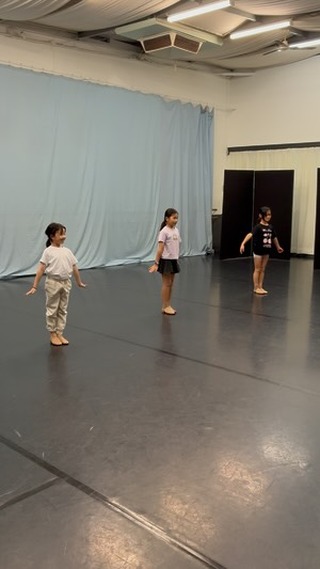 Our junior jazz class ready for mid year concert! 🎟️Tickets still on sale now 🎟️#ballet #concerttime #jazz #danceventure #perth @ameliadwdance