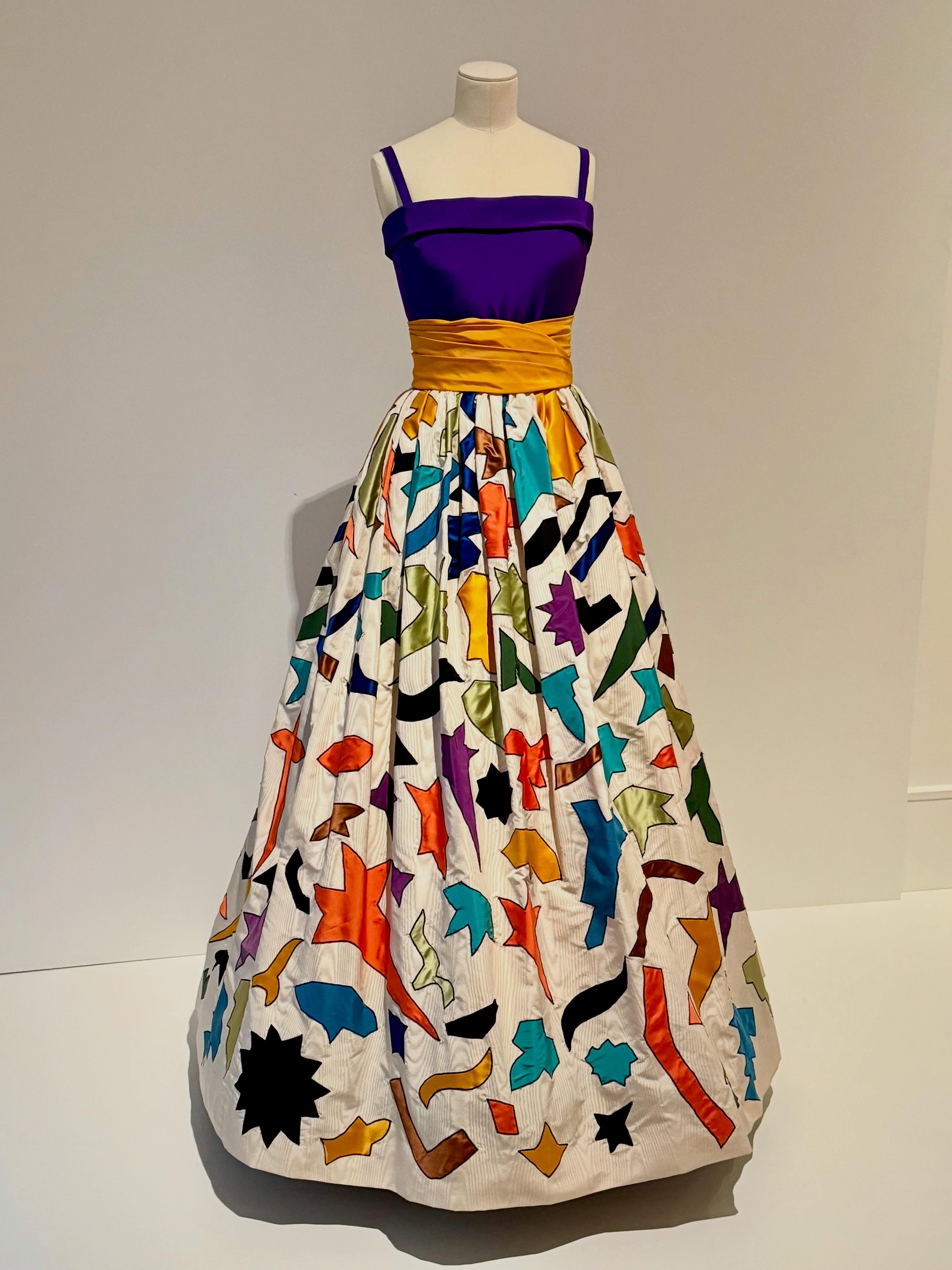 YSL & Matisse exhibit @museematissenice #nicefrance #côtedazur #yvessaintlaurentauxmusées #travelbloggers #retireandtravel