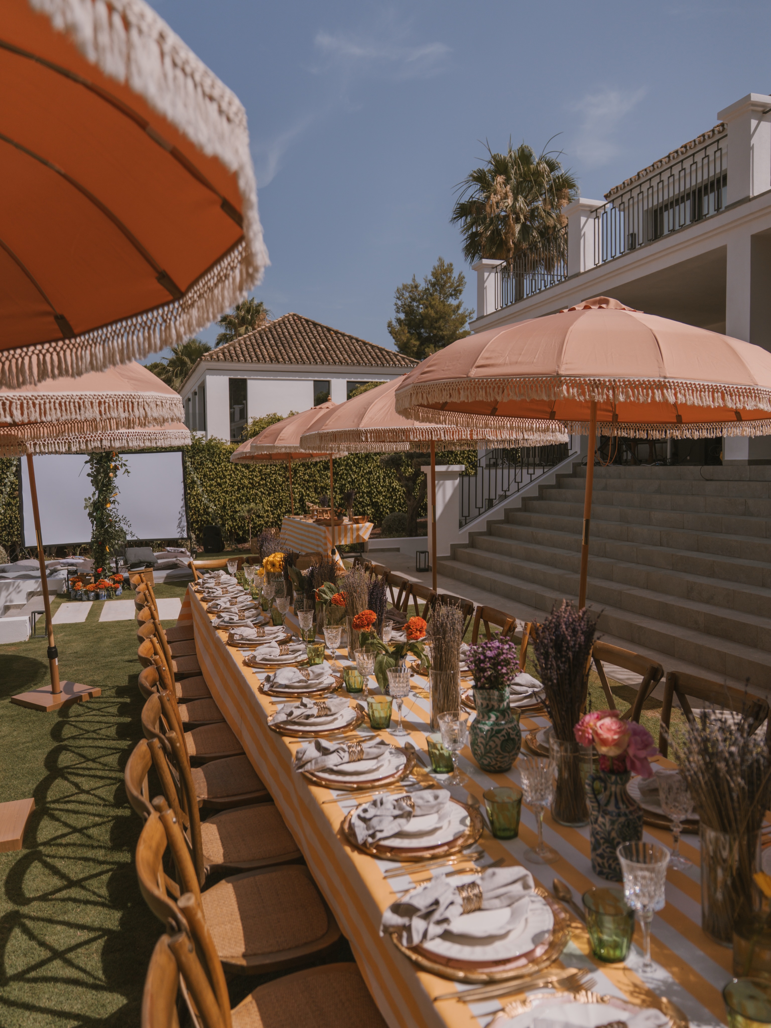 🥂 The best events aren’t measured by numbers 🥂
They’re measured by the conversations shared, the laughter around the table and the memories guests take home with them.
That’s what we love creating ✨🤍