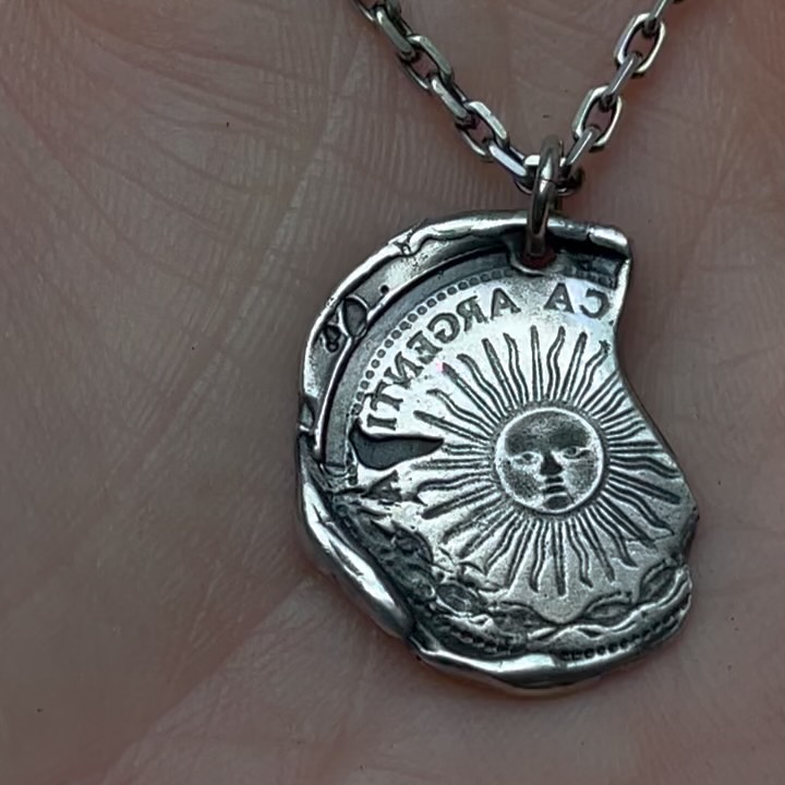 SUMMER SOLSTICE
A celebration of light, the source of inspiration behind many ROC creations.
To mark the occasion, enjoy 15% off sitewide, and exceptionally, this offer also applies to custom commissions and bespoke creations 🌞
Coupon: SOLSTICE15
Can’t wait to turn your story into something you can wear
Ophélie