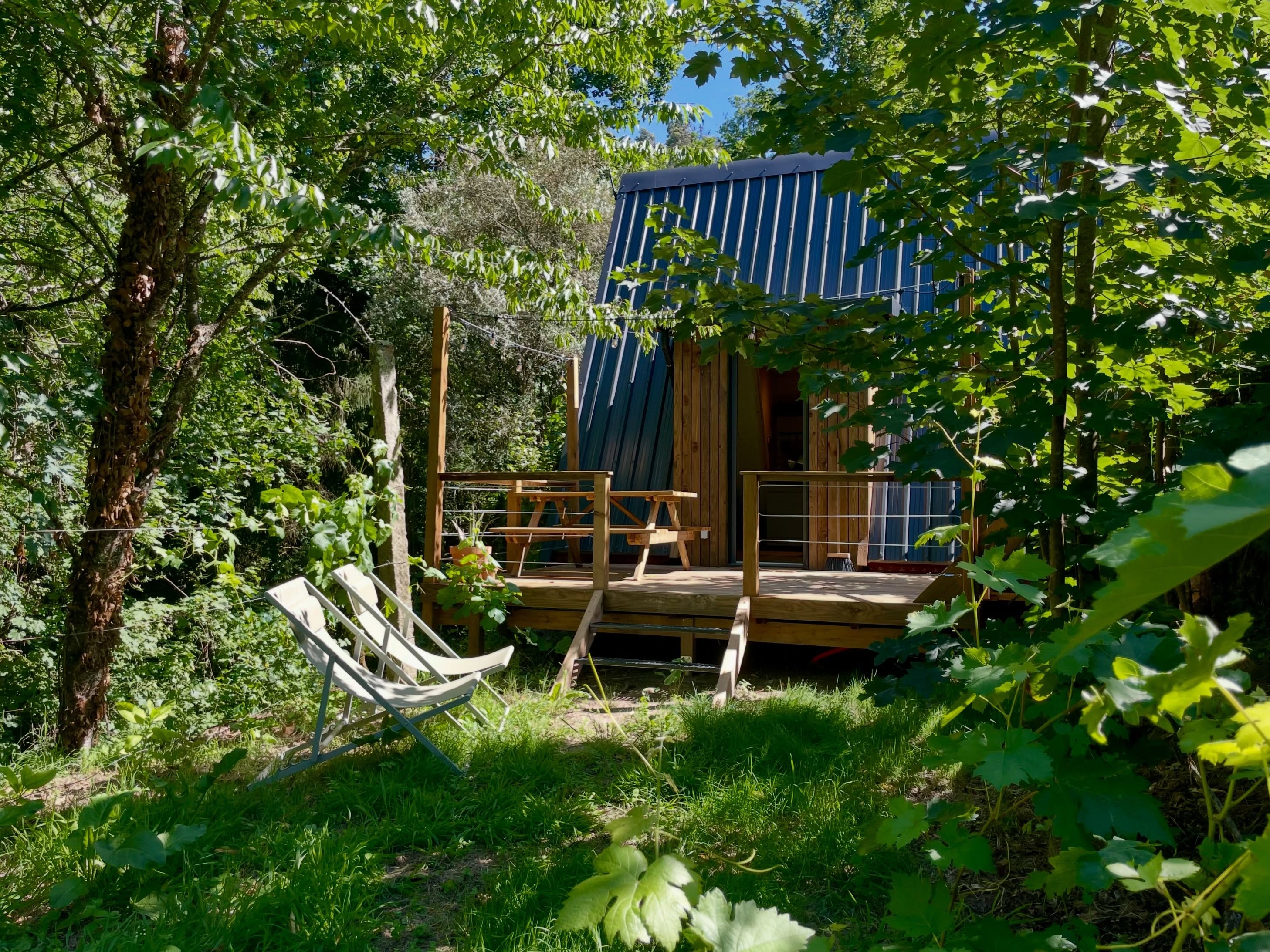 Last minute availability of our newest gems!
We opened up our calendar for a few short stay (min 3 nights) bookings between June 27 and July 11.
Want a taste of Deveza? This is your chance!
Tiny house Laranja | between 27/06 and 02/07
and from 06/07 till 11/07
Tiny house Kiwi | From 06/07 till 11/07
Tiny house Castanha | From 06/07 till 11/07 - BOOKED
Let us know if you have any questions!
Photo 2 and 5 by @ninaalbadajelgersma