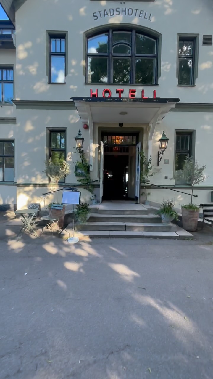 Ikväll visar vi matchen både i vår bekväma Lounge och i Lilla Torget, en gång Sigtunas första biograf. Välkomna in - och heja Sverige! 💙💛