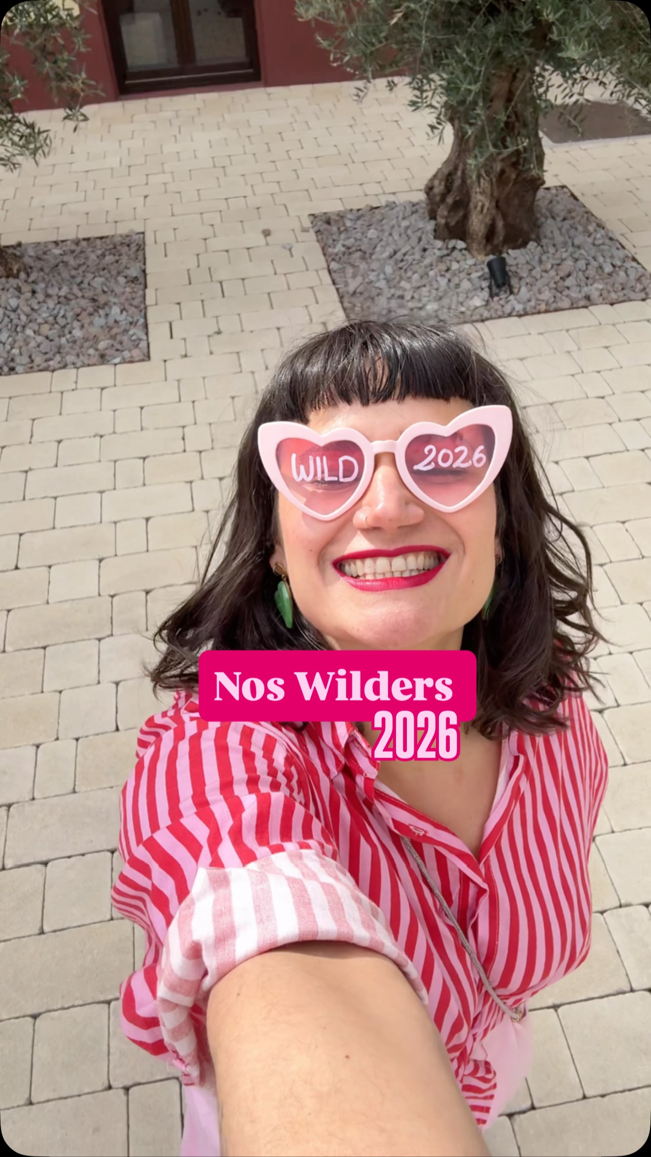 Ils font partie de ceux qui donnent vie au Wild In Love 🤍
Voici quelques visages parmi tous ceux que vous pourrez rencontrer lors des prochaines éditions du Wild In Love 🤍
Des professionnels passionnés, avec des idées plein la tête et une même envie : vous aider à construire un mariage qui vous ressemble.
L’aventure des 10 ans commence bientôt ✨
📍 Strasbourg — 3 & 4 octobre 2026 au @chateau_d_osthoffen
📍 Mulhouse — 17 & 18 octobre 2026 à la @citedutrain
📍 Colmar — 23 & 24 janvier 2027
au @museeunterlinden
On se retrouve où ? 👇
@bichettesandco
@la.perleevents
@sebastien.north
@leaurieuse.papeterie
@manon_galdin_maquillage
@audrey.girard_officiante
@dessireve_illustration
#mariagealsace #wildinlovefestival #salondumariage #festivalmariage #mariagestrasbourg