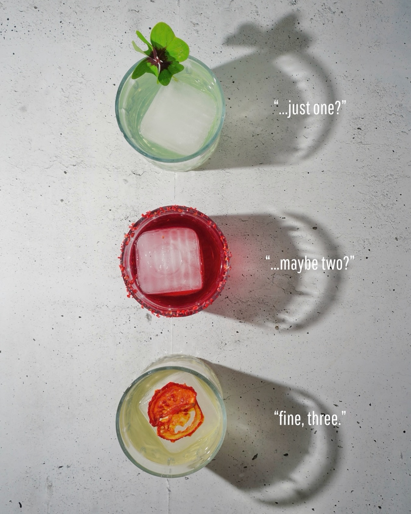 That’s the right spirit for the upcoming weekend! 🫢🍸🙂↕️
@baumscheff @missbaumchefin @chefscheffler @rausgegangenkoeln @mitvergnuegenkoeln #cocktails #drinkstagram #alkoholfrei #noalcohol