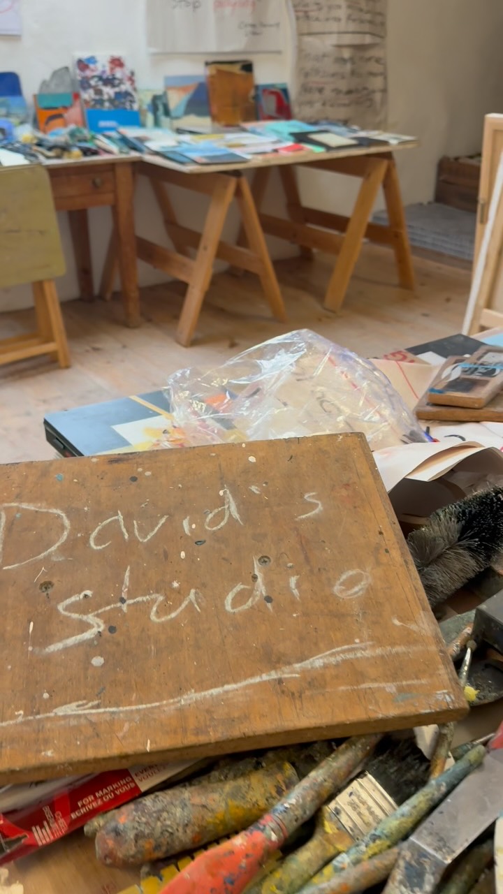 Come to Coombe in 2027! 👀🎨This is my traveling studio that I take to my immersive in-person 5-day Remembering in Paint courses at Coombe Farm Studios in deepest Devon. @coombefarmstudios
🚀2027 Dates are:
7-12th Feb
14-19th March
21-28th November
➡️There are 12 places on each course and booking goes live on Monday 29th June @11am BST.
If you’re interested in finding out more head to @coombefarmstudios and join the waitlist and their course announcement channel.
I’m excited to returning to Coombe next year as I always love running these immersive courses and meeting 12 other artists all searching to find a new way forward and build on their art practice. For all involved it’s a rewarding, creatively energising and above all fun experience! Always memorable and motivational. Plus the food is to die for!
#davidmankin #artretreat #artteachers #artworkshops #artexperience