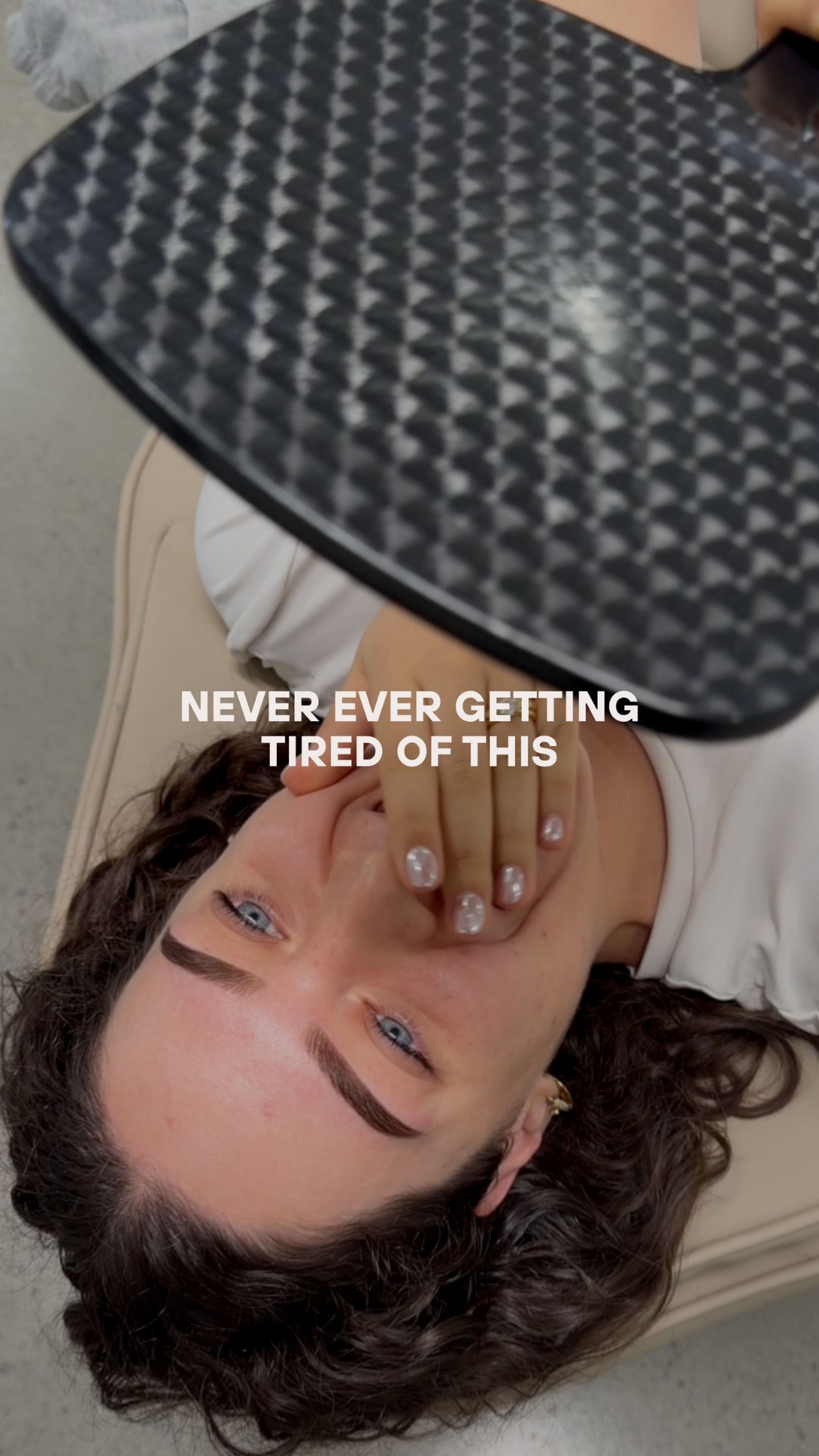 No, we love YOU. And yes babe, they are even.
That little gasp when the mirror comes up never gets old for us 🤎
#millerlaneaesthetics #themillermethod #sydneybrowstudio #firstlookreaction #precisionbrows