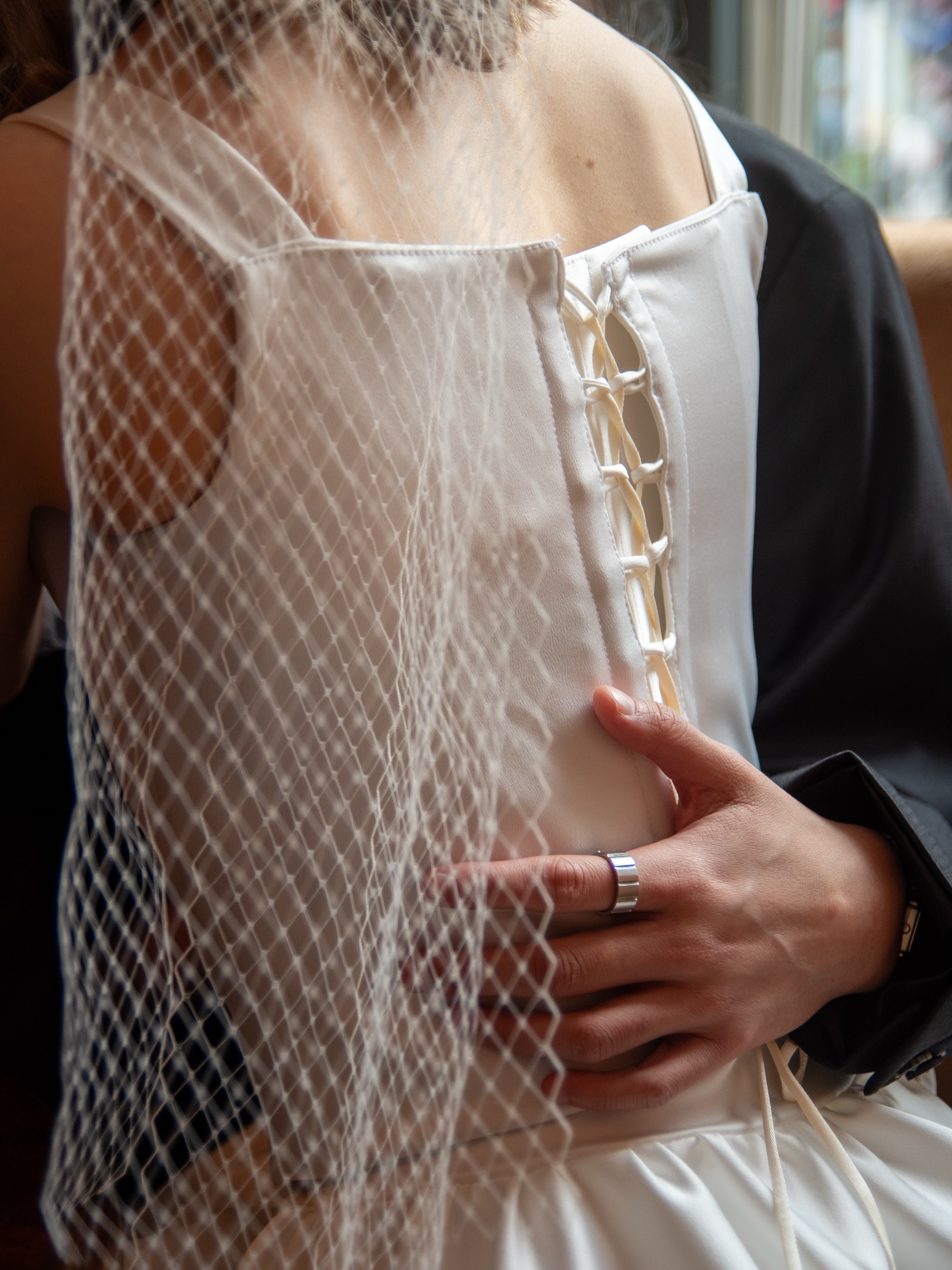 The quiet in-between — the corset lacing, the birdcage veil, the gentle hold of a hand wearing a brand new ring. Details that whisper, touches that promise. These are the things worth remembering.
#WeddingDetails #TheSmallThings #JustMarried #WeddingPhotography
Midlands Wedding Photographer
London Elopement Photographer
Relaxed Wedding Photographer
Photographer: @onemoment.uk
WORKSHOP HOST: @photographyfarm
MENTOR: @esmewhitesidephotography
HAIR: @bighair.energy
MUA: @jazcrush.artistry
OUTFITS: @jeanjacksoncouture
FLOWERS: @rebelrebele8
MODELS: @alyssadelrosario1 @louiseolgun
