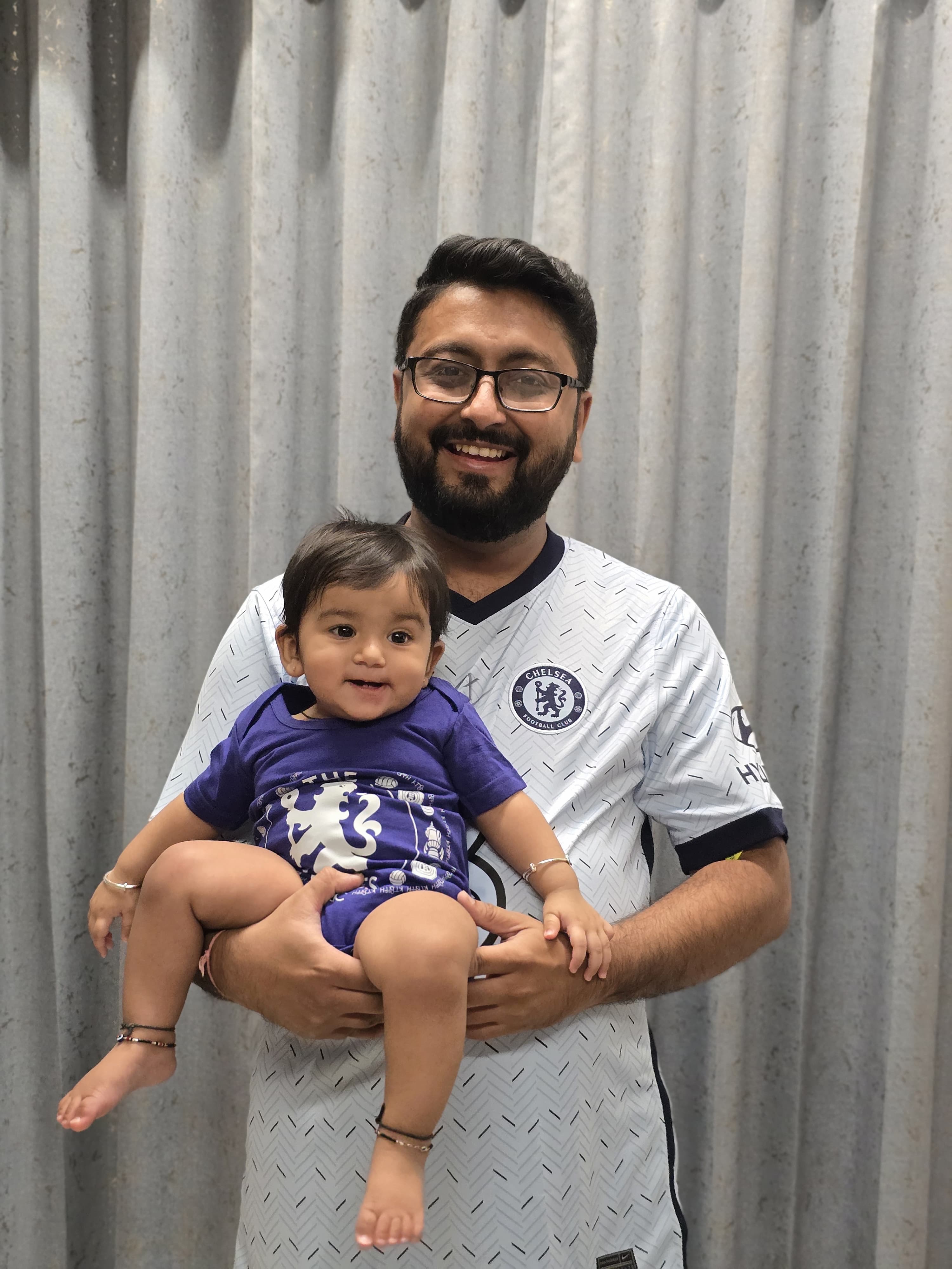 From matchdays to milestones, from Stamford Bridge dreams to bedtime stories - being a DAD is the greatest role of all.
Celebrating the amazing fathers of Chelsea India and the little ones who make every day special. 💙
#HappyFathersDay #CFC #ChelseaIndia #IndiasBlueArmy @chelseafc