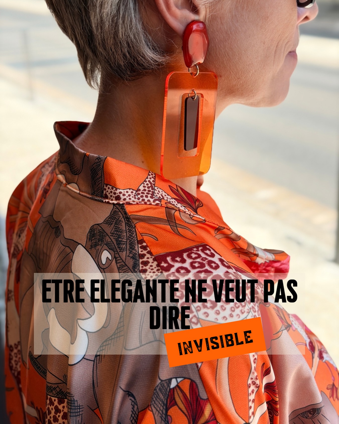 Pendant longtemps, on nous a fait croire qu’être élégante, c’était rester dans le beige, le noir et surtout ne pas trop se faire remarquer.
Moi, je crois tout l’inverse.
Être élégante, ce n’est pas s’effacer.
C’est assumer les imprimés de l’amour, les couleurs qui donnent bonne mine, les boucles qui terminent une silhouette et les looks qui ont de la personnalité.
La robe kaftan Kira et les boucles Anouck, c’est tout ce que j’aime : un look audacieux, féminin et facile à vivre.
Parce qu’on peut aimer les imprimés, les couleurs et les détails qui ont du caractère…
Sans jamais être « trop ».
✨ Et toi, ma petite pépite, as-tu déjà renoncé à une pièce coup de cœur parce que tu avais peur qu’elle fasse « trop » ? 🧡
#comtessedeblois #imprimesdelamour #oserlescouleurs #styleapres50ans #lookcoloré