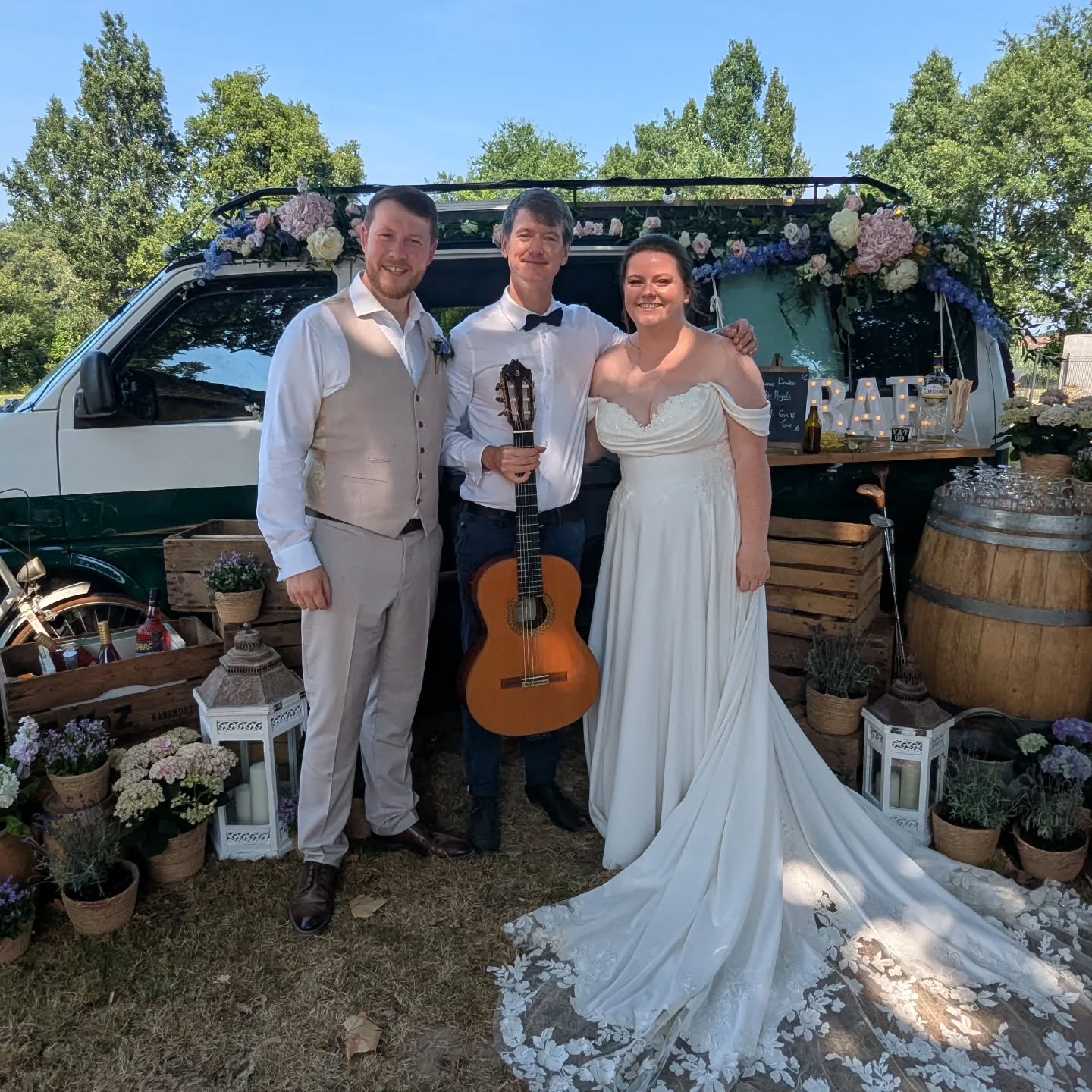 Congratulations Ayesha and Andrew. Gorgeous wedding in the south of France. ๐
