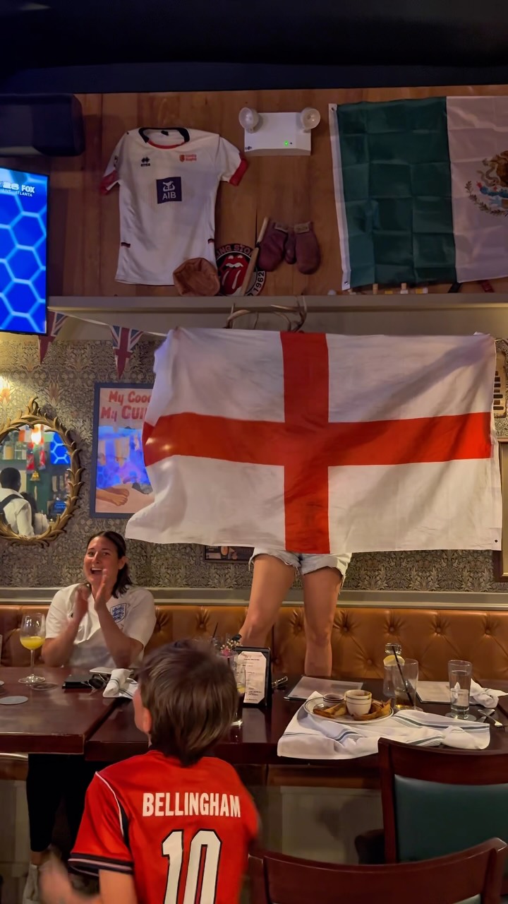 The road to the quarterfinals starts here. ⚽🏆
If you’re looking for the best place to catch the World Cup this Sunday, you know where to find us. Grab a pint, tuck into our Fish & Chips, and watch every minute with fellow fans at London’s home in FiDi.
Come early, stay loud, and let’s make it a proper matchday.
📍 London & Martin
#WorldCup #EnglandFans #LondonMartin #FiDi #NYCSportsBar