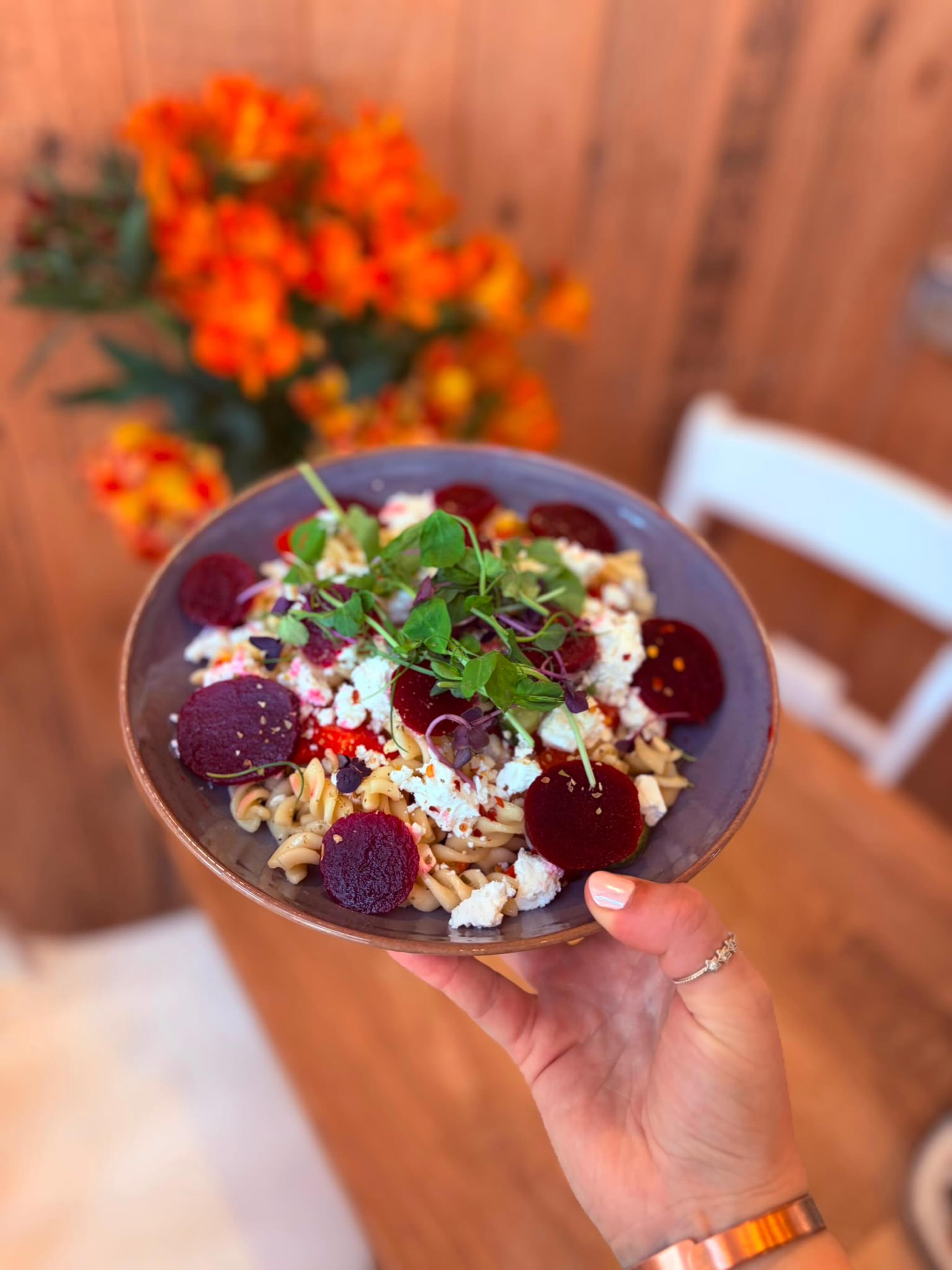 We donāt need to tell you how hot it is! āļøš
Weāre lucky to have a large outdoor area, with some shade & a relatively cool extension seating area to enjoy some lunch!
Weāve also added some fresh summer specials to our boards this morning:
ā¢Feta & beetroot pasta salad with French dressing
ā¢Sweet chilli falafel loaded flatbread with chilli jam
ā¢Homemade crumpets with melted cheese & chilli jam
š