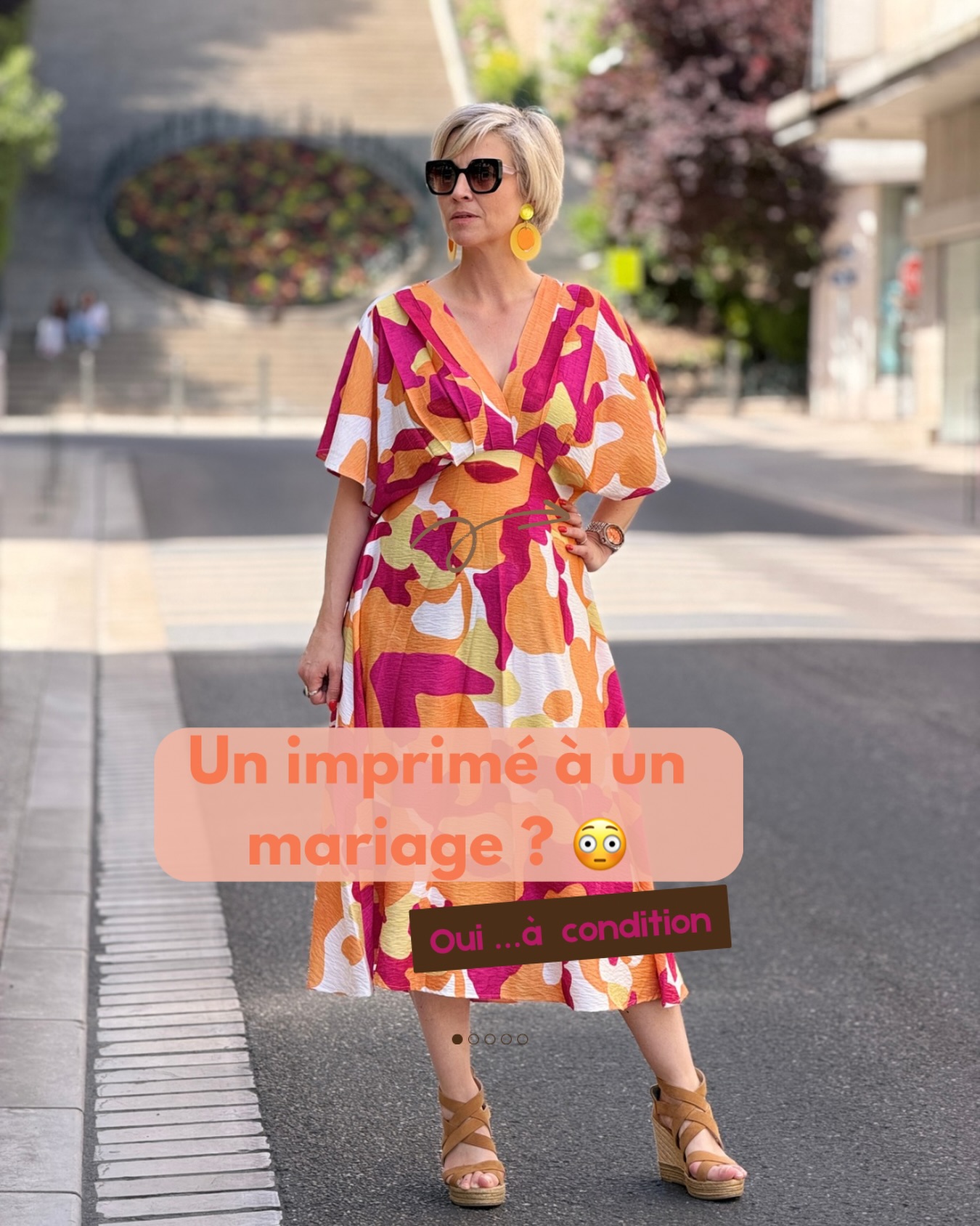« Un imprimé à un mariage ? Ça ne fait pas trop ? »
C’est une question que j’entends très souvent en boutique.
Pendant longtemps, on a associé les cérémonies aux robes unies. Pourtant, un bel imprimé peut être tout aussi élégant… à condition de respecter quelques règles.
✨ Choisir un imprimé raffiné.
✨ Miser sur une belle matière et une jolie coupe.
✨ Laisser les accessoires sublimer la tenue, sans la surcharger.
Cette robe Alabama en est le parfait exemple : son imprimé apporte de la personnalité, tandis que sa coupe reste élégante et féminine.
Et entre nous… une invitée peut oser la couleur. Le plus important, c’est de ne pas chercher à voler la vedette à la mariée, mais de se sentir belle et à sa place. 🧡
💬 Et toi, pour un mariage, tu choisis une robe unie ou tu oses un imprimé ?
#comtessedeblois #inviteedemariage #robecolorée #imprimesdelamour #conseilmode