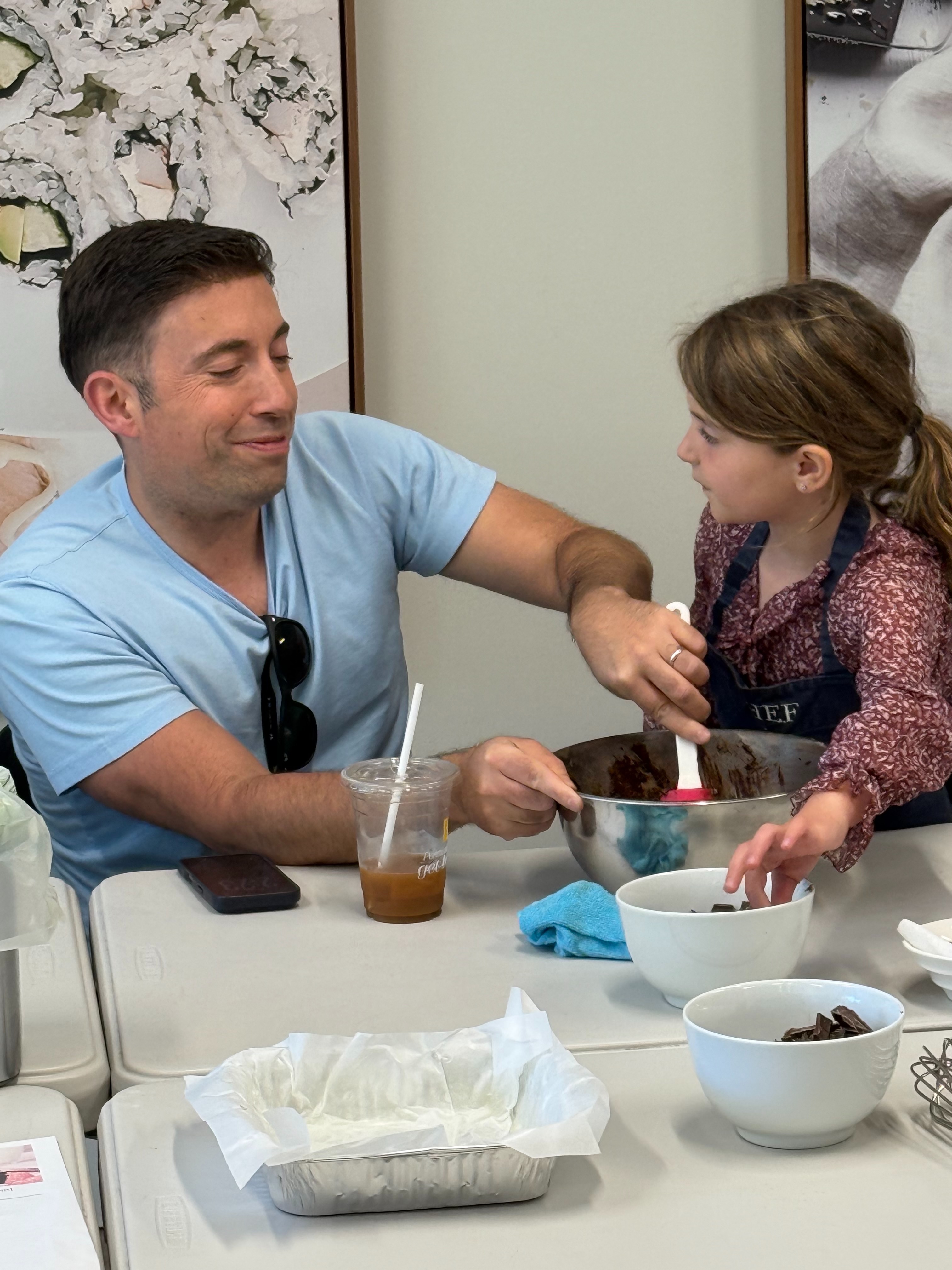 Happy Father’s Day! 💚🍫
We celebrated with a little extra sweetness as dads, children, and caregivers rolled up their sleeves for a hands-on baking workshop with @avachilellicooks Together, families created rich, fudgy brownie trays topped with smooth chocolate ganache and fresh raspberries. 🍓✨
Nothing beats making memories (and desserts!) together. Thank you to all the amazing dads who joined us, we hope your day was as sweet as your treats!