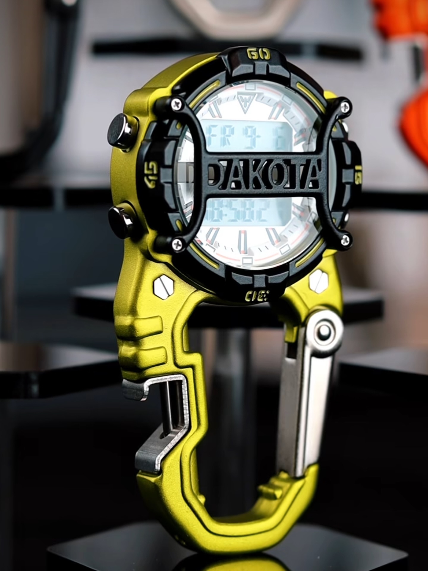 Built to withstand all adventures 💪 while looking great doing it ⌚
#watches #dakotawatches #areioutdoorgear #backpackinglife #mechanic