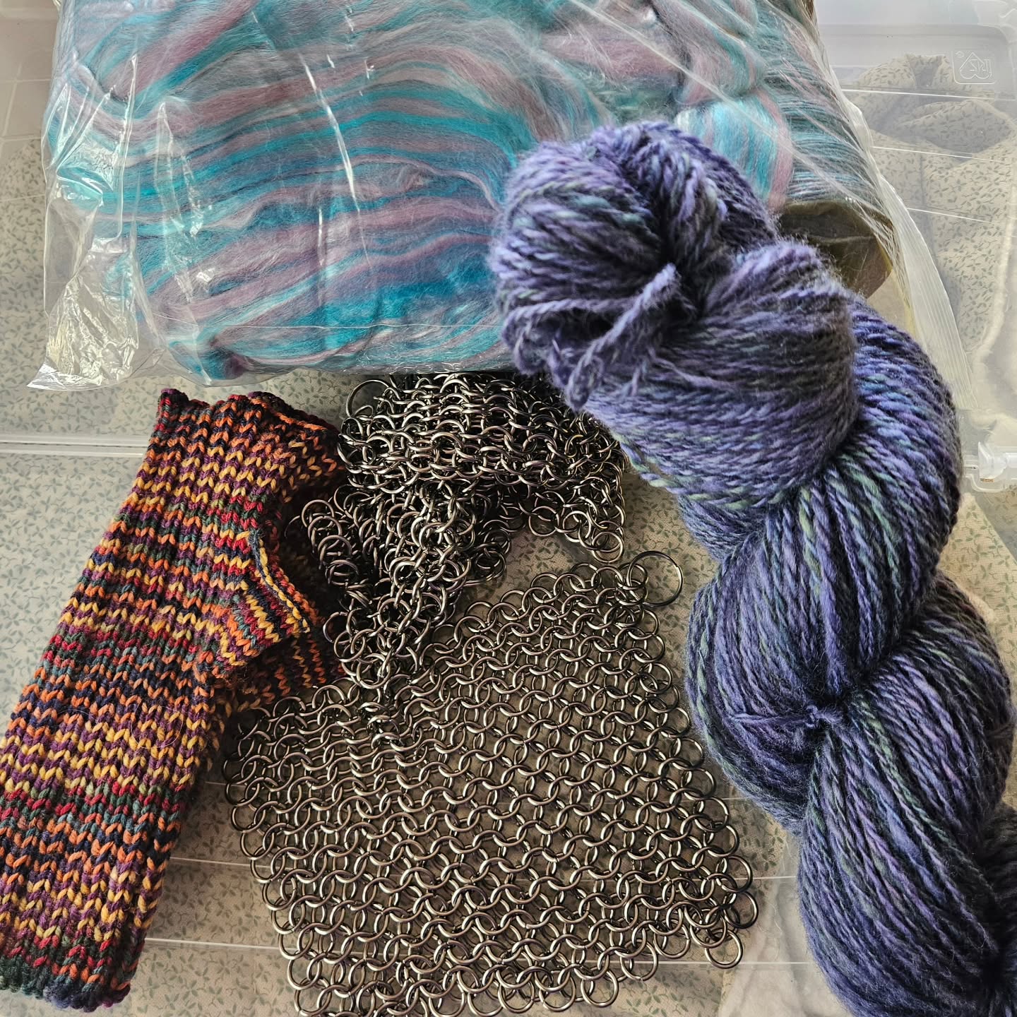 New fingerless gloves, new Blue-Faced Leicester yarn, and 3 new scrubbers ready for today at the @enumclawplateaufarmersmarket , and I'll be finishing up some custom yarn on the wheel while we're open. Another busy day! #farmersmarket #enumclaw #smallbusiness #fiberartisan