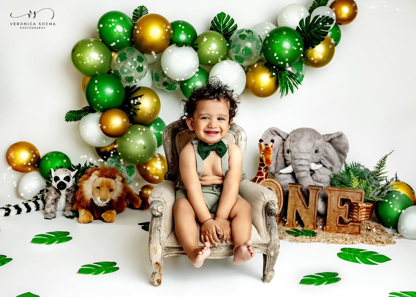 🌿 ONE Wild & One-derful! 🦁🐘💚
Little Abhay came to celebrate his first birthday with the sweetest jungle-themed Cake Smash session, and what a joy he was! From his gorgeous smiles to his curious little expressions, every moment was a pleasure to capture. ✨
A Cake Smash session is the perfect way to celebrate your baby's biggest milestone. It begins with beautiful birthday portraits, followed by the fun cake smash, where your little one can explore, play and make the most adorable mess! 🎂
Every session is individually styled, and I offer a wide range of themes to suit your little one's personality and your vision.
🎈 Cake Smash sessions are best booked 4–6 weeks before your baby's first birthday to ensure availability and allow plenty of time for your images to be ready for their special day.
If your little one is turning one soon, I'd love to help you create memories you'll treasure forever. 💕
📍Swindon, Wiltshire
💌 Message me to book your Cake Smash session.
#SwindonPhotographer #CakeSmashPhotography #CakeSmashSwindon #FirstBirthdayPhotos #OneWild JungleCakeSmash WiltshirePhotographer BabyPhotography FirstBirthday SmashCakeSession VeronicaSochaPhotography