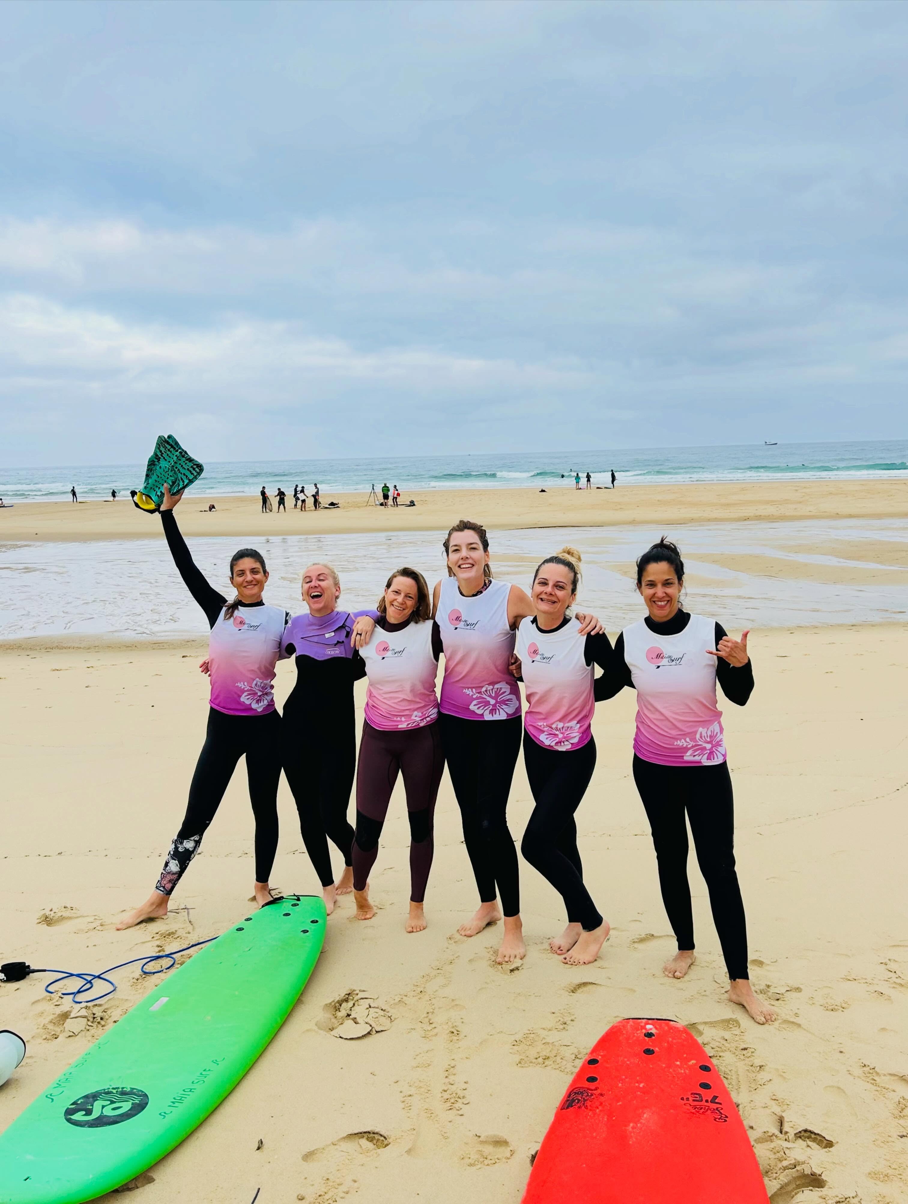 Les dernières sessions de surf en images.
🌸
Des belles vagues, des sourires et des progrès à chaque session… quel plaisir de vous voir prendre confiance en vous et prendre de plus en plus de plaisir à l’eau.
🌸
Merci à tous et toutes pour ces jolis moments partagés.
🫶
Si toi aussi tu as envie de découvrir le surf, de progresser ou simplement passer un bon moment dans l’océan, réserve vite ta session. L’été est là et les créneaux se remplissent vite.
📩 Maïa surf/ 0686496014/ contact@maiasurf.fr
📍https://www.maiasurf.fr
#surf #ecoledesurf #coursdesurf #seignosse #landes