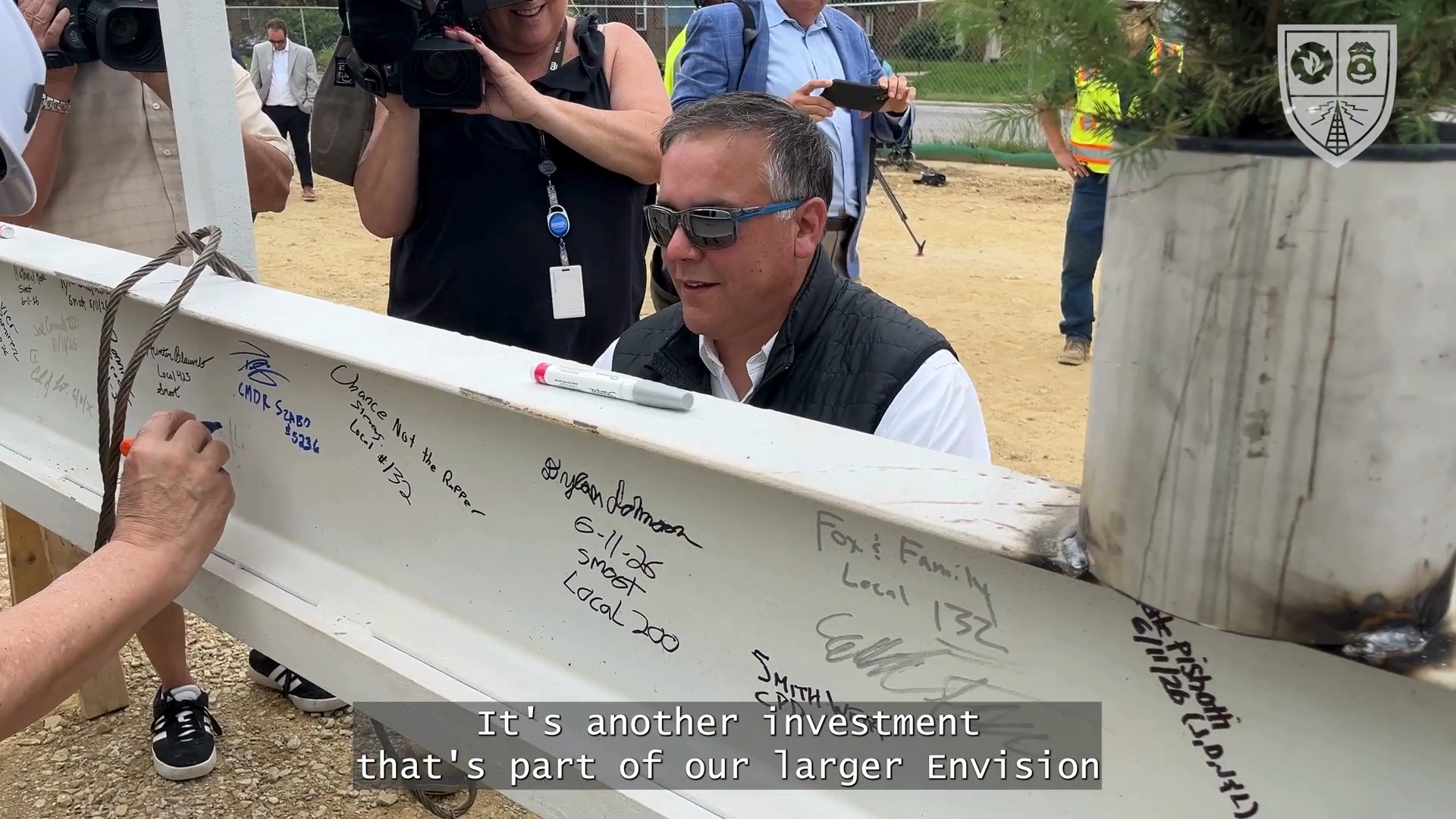The final beam is in place!
Through community collaboration, great things are achieved. It's exciting to see the new police substation being built on the westside.
Check out more things being worked on in the Hilltop area through the Department of Neighborhoods' Envision Hilltop Plan at the link below:
https://www.envisionhilltop.com/
These efforts continue to fall in line with the Mayor's Strategic Roadmap for Columbus and how the administration is aligning major initiatives and encouraging departmental collaborative efforts to improve city services and operations to deliver greater results to residents.
#EnvisionHilltop #ColumbusPublicSafety #Neighborly