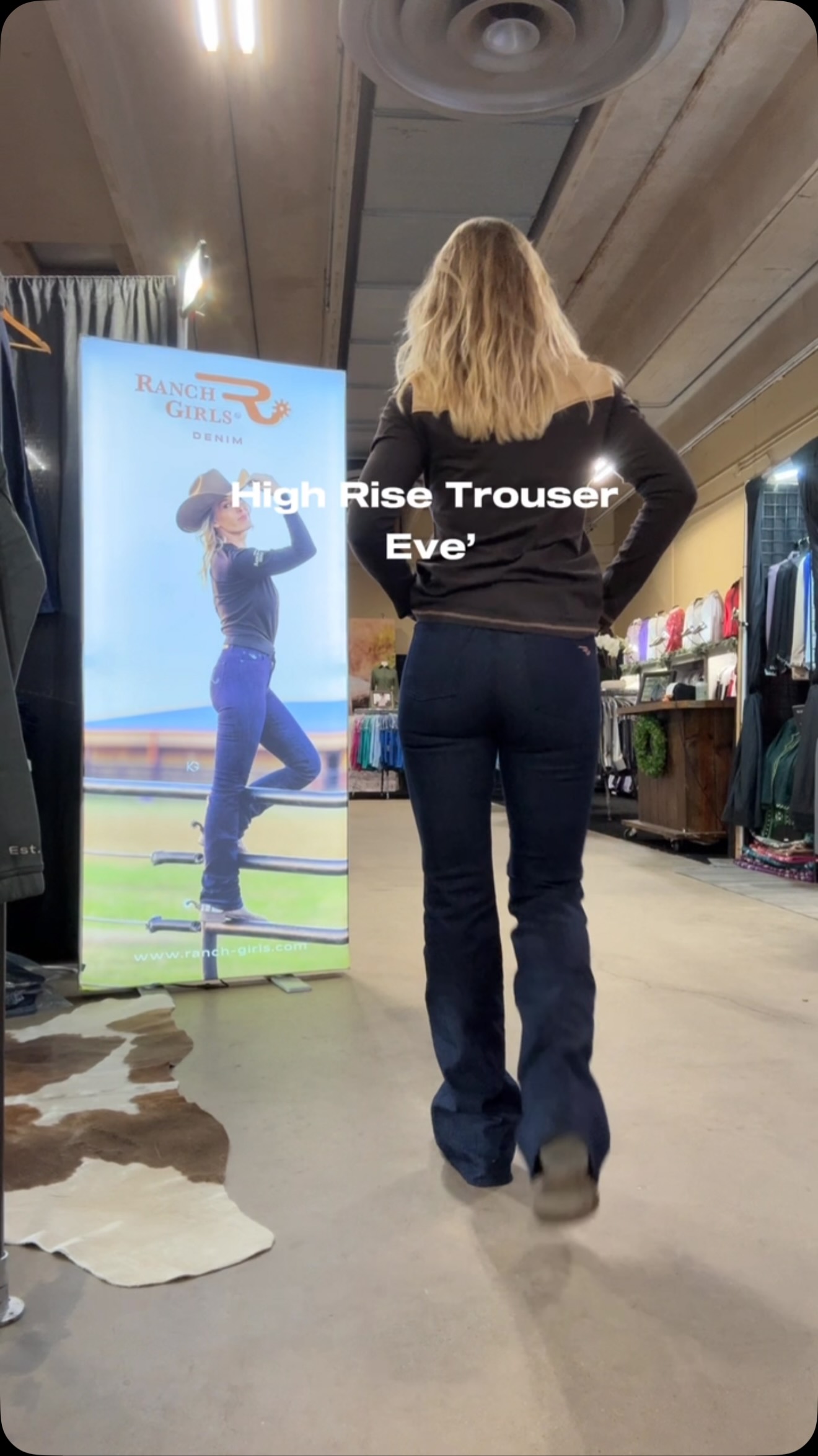 Fall in love with denim that feels as good as it looks. No compromise—just comfort, support, and confidence. Ranch Girls denim is proudly made in Portugal and America.
#RanchGirls #denim #ridingjeans #jeans #cowgirlup