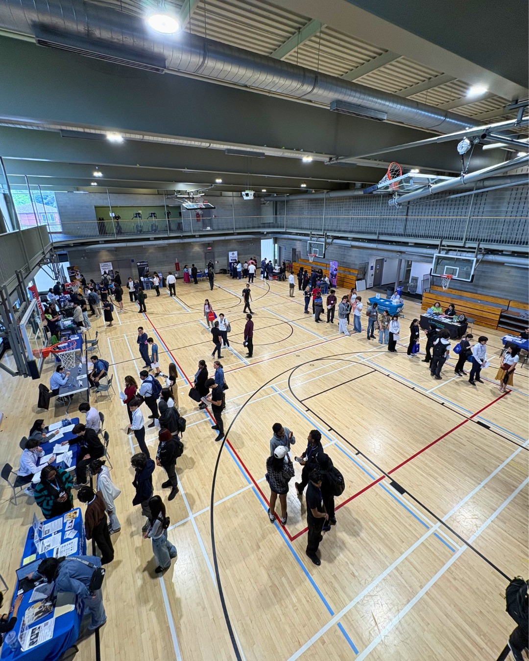 Last Thursday we came together with @jvs.toronto , Councillor @lilychengto and the North York Cluster to host a Willowdale Youth Job Fair! We’ve heard from so many neighbours, volunteers and clients about how hard it can be to enter the job force or for those under 30 to find that next job and so we wanted to do something about it!
We were blown away by the turn out! Nearly 600 people showed up to Mitchell Field Community Centre for the event! Job seekers had the chance to connect directly with over 20 employers, explore opportunities, and access employment supports from local community organizations. They also participated in mock interviews, resume-building workshops and LinkedIn prep.
We’re grateful to our partners who helped us put this together, all the volunteers and everyone who attended!
#WeLoveWillowdale #NeighboursHelpingNeighbours #Community #NorthYork #JobFair