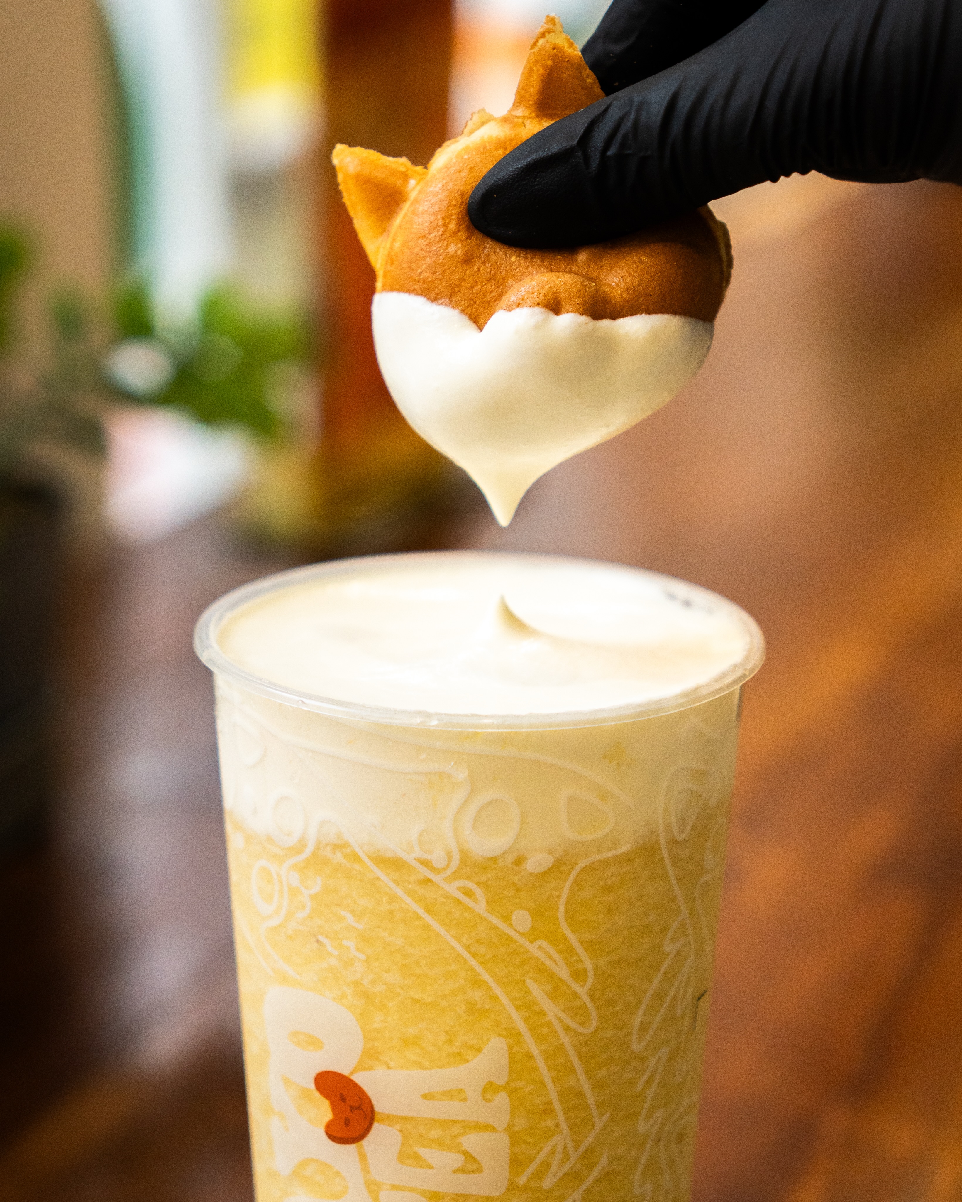 For that tropical and indulgent treat, our Pineapple Tea with cheese foam is like a pineapple cheesecake in a drink! Pair it with some shiba waffles to dunk in the cheese foam and you really can’t go wrong 🍍