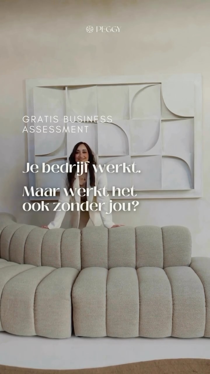 Je bent je bedrijf ooit gestart voor vrijheid.
Maar ergens onderweg werd jij het systeem.
Jij bewaakt de kwaliteit.
Jij trekt de klanten.
Jij lost de problemen op.
Jij houdt alles draaiende.
En dat werkt.
Tot het niet meer werkt.
Want als je bedrijf alleen groeit zolang jij harder rent, dan heb je geen schaalbaar bedrijf.
Dan heb je een hele succesvolle baan voor jezelf gebouwd.
De volgende fase vraagt niet om nog meer doen.
Niet om harder posten.
Niet om meer calls.
Niet om jezelf nog strakker organiseren met een nieuw notitieboekje en een latte erbij.
De volgende fase vraagt om een bedrijf dat jouw expertise kan dragen, zonder dat jij overal tussen hoeft te zitten.
Want groei stokt zelden omdat je niet goed genoeg bent.
Groei stokt vaak omdat je bedrijf nog volledig op jou leunt.
👉 Wil je weten waar jouw groei nu precies vastloopt?
📩 Reageer met ‘SCALE’ en ik stuur je de volgende stap.
