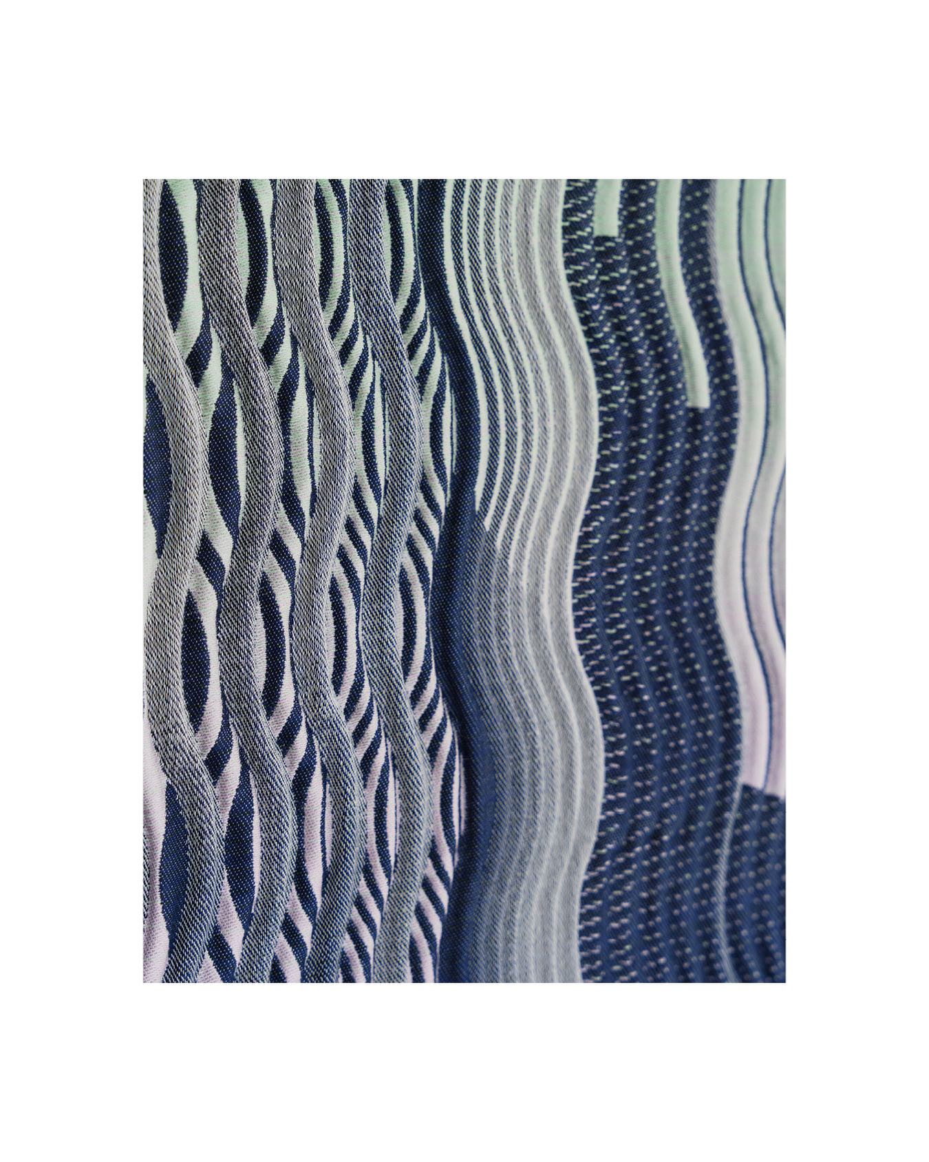 •sneak peek•
Detail of one of six new textiles from the Woven Waves series, soon to be presented at @studio_jaskolka .
photo @baranov_vlad
jacquard weaving • textile design • textiles • rhythm • textures • textile art