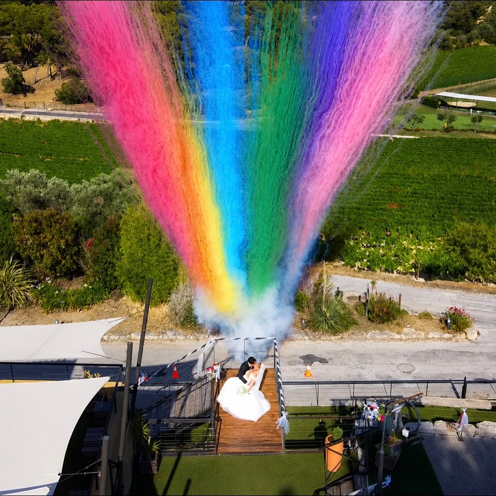 Et si votre mariage devenait un véritable spectacle ? 🌈
Imaginez l’instant où les portes s’ouvrent, où tous les regards se tournent vers vous… puis une explosion de couleurs vient sublimer ce moment unique. Des émotions, des souvenirs, des images que vous garderez toute une vie.
Chez Poudre d’Éclat Events, chaque prestation est entièrement personnalisée pour créer un effet à votre image.
📩 Devis gratuit – Réservations 2026 & 2027 ouvertes.
#Mariage #Wedding #FeuxDeJour #PoudreDEclatEvents #AnimationMariage WeddingInspiration Evenementiel Mariage2026 Mariage2027 LoveStory