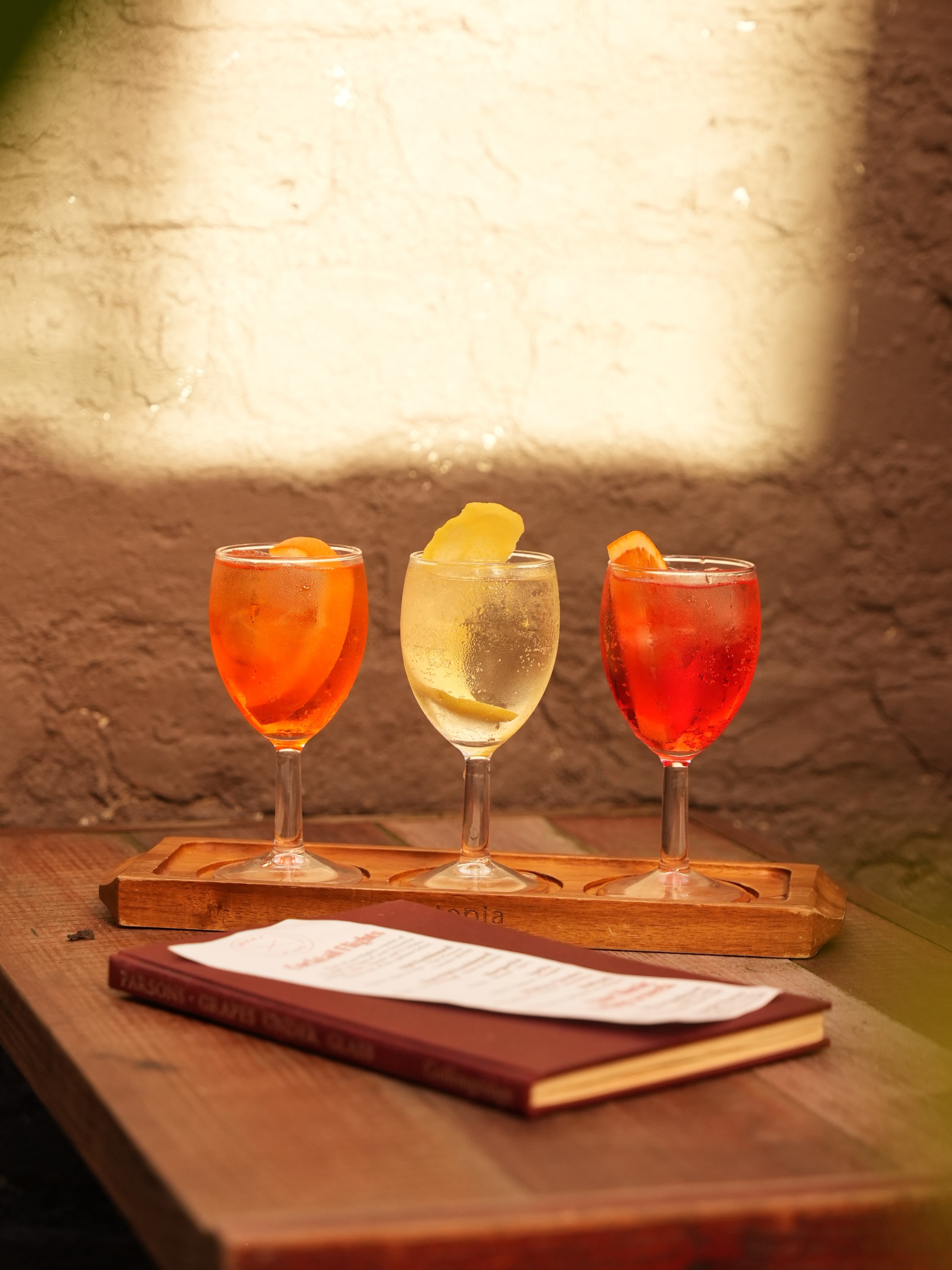 ☀️ Aperitivo hour just hits different in the sunshine
The perfect excuse to spend a sunny evening in our hidden garden, sipping your way through Italy's favourite aperitifs:
🍊 Aperol Spritz
🌿 Italicus Spritz
❤️ Campari Spritz
🗝️ Available from 5pm. Cin cin
#BerryAndRye #Aperitivo #SpritzFlight #ItalianClassics #HiddenGarden