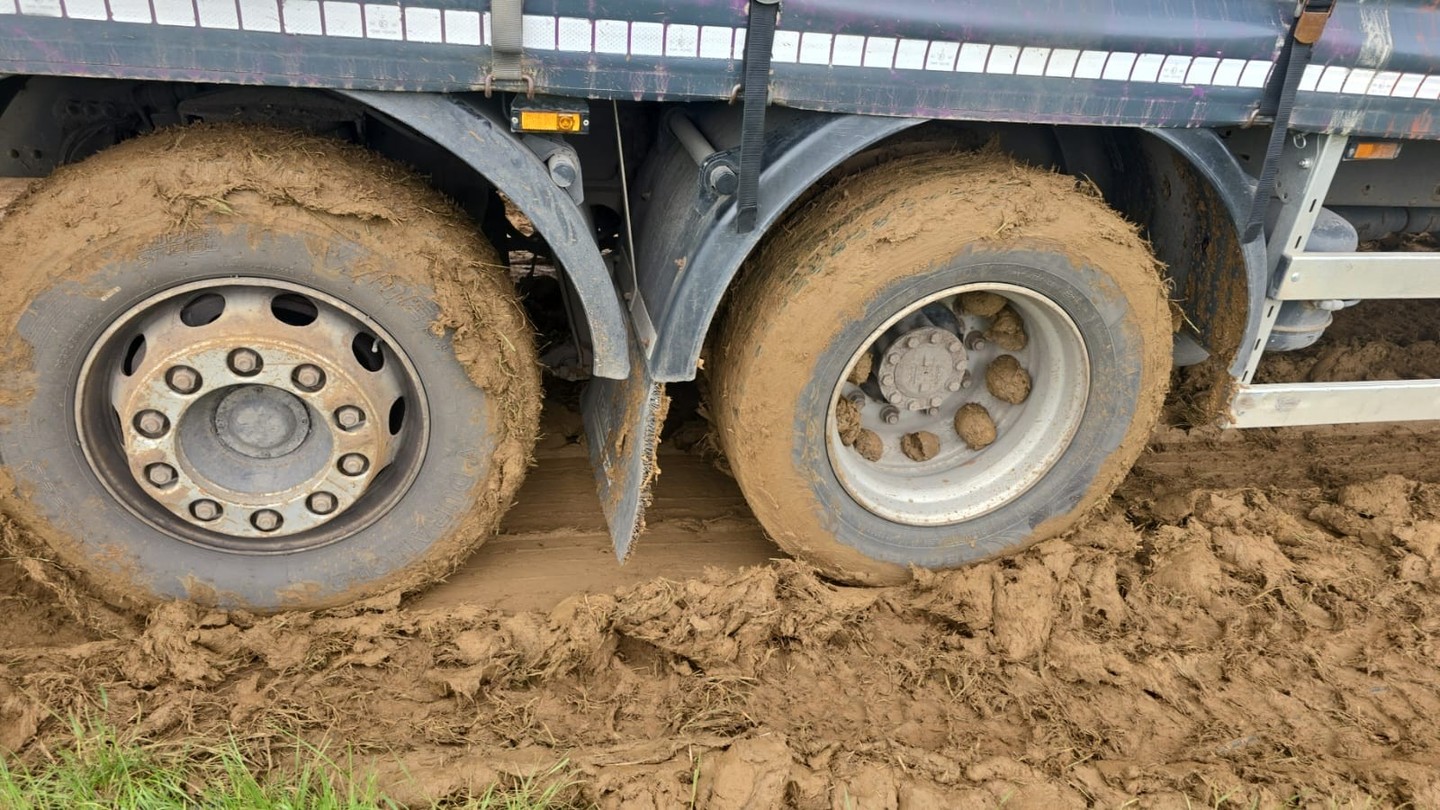 Well, that wasn't on the schedule 😅
Cereals 2026, you certainly kept us on our toes. When you're rolling onto site in the middle of a mud bath, sometimes things don't quite go to plan.
Our wonderful lorry decided it had seen quite enough adventure for one day, sank into the mud and refused point blank to move.
Big shoutout to our incredible team for keeping smiles on faces through it all. These are the moments behind the scenes that nobody sees, but they're all part of what we do.
All's well that ends well!
#cereals2026 #behindthescenes #stuckinthemud #britishweather #agriculturalevents #marqueelife #teamhighfield #clarksonsfarm