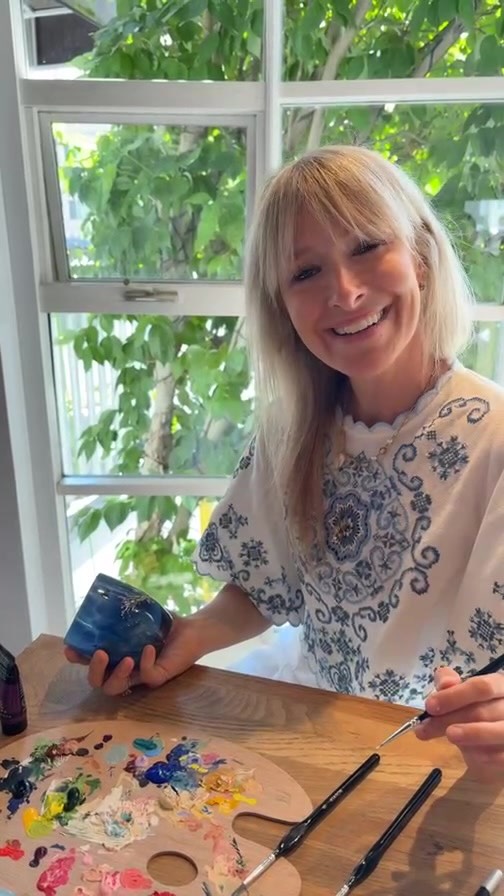 When Sarah Simon custom paints AFW2026 with a sweet spray of lavender on a local @glassybaby votive @themintgardener
.
#americanflowersweek