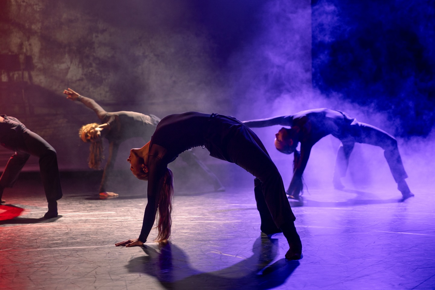 Foto: Patrik Sedlák
@getabouttogether
Old Truth - sólo
Choreografia: Nina Sninská @ninasninska
Old Truth
Choreografia: Alberto Poti
@albertopoti_ocdp
#smeskke