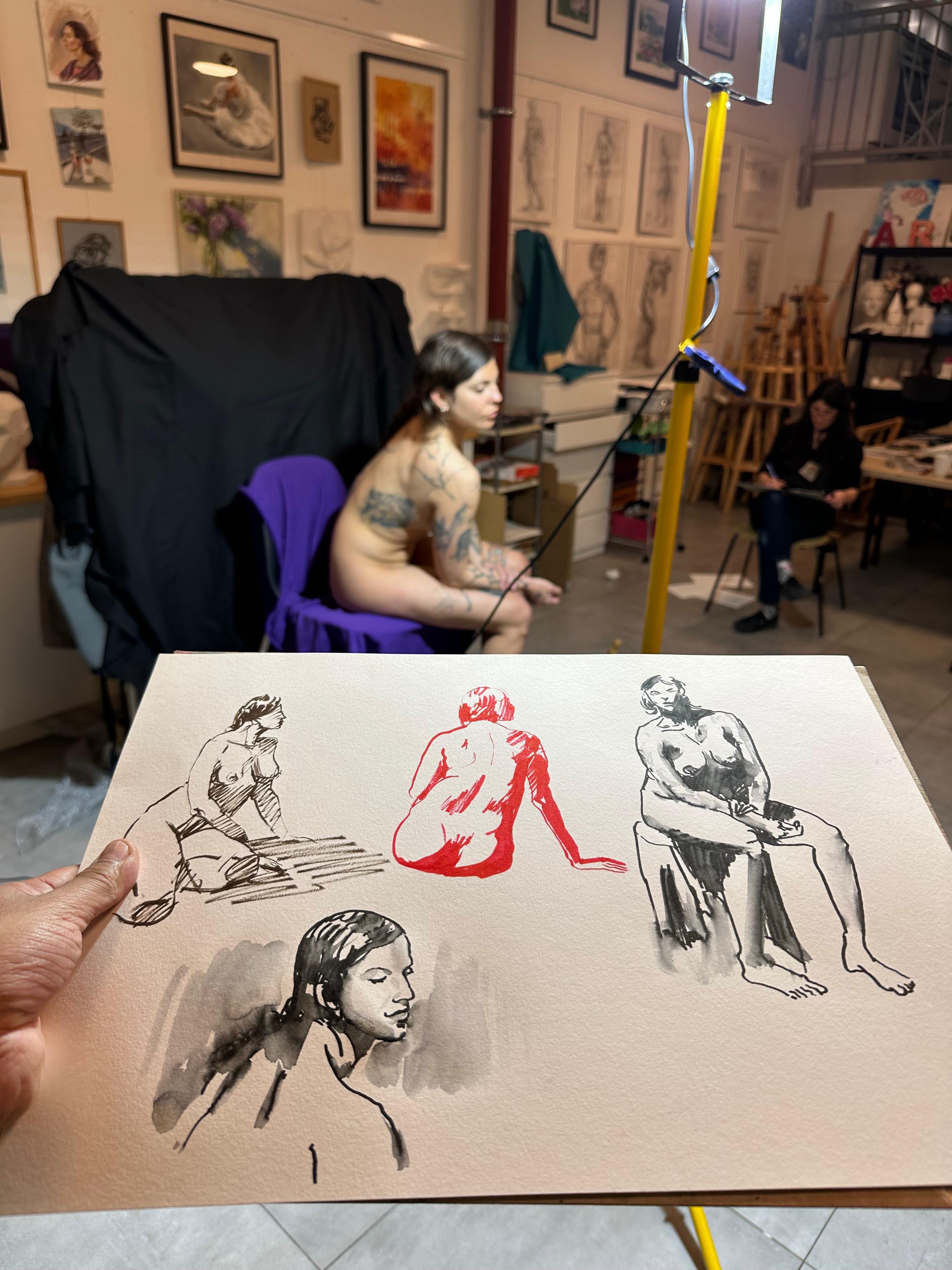✨ Modèle Vivant à Lausanne ✨
Chaque vendredi soir, rejoignez-nous pour une séance de dessin d’après modèle vivant dans une ambiance conviviale et inspirante, guidée par l’artiste @efrainbecerracastaneda
Que vous soyez débutant ou artiste confirmé, ces séances sont l’occasion idéale de développer votre sens de l’observation, votre compréhension de l’anatomie et votre expression artistique. ✏️🎨
📍 Artiloft Lausanne
🗓 Tous les vendredis
🕕 18h45 – 20h45
👥 Adultes et adolescents dès 16 ans
Réservez votre place ici :
🌐 www.artiloft.ch/cours-lausanne
Venez dessiner, expérimenter et progresser dans un cadre créatif et bienveillant ! ✨
À très bientôt chez Artiloft. 💛
#ModeleVivant #DessinModeleVivant #Croquis #CroquisModeleVivant #ArtLausanne