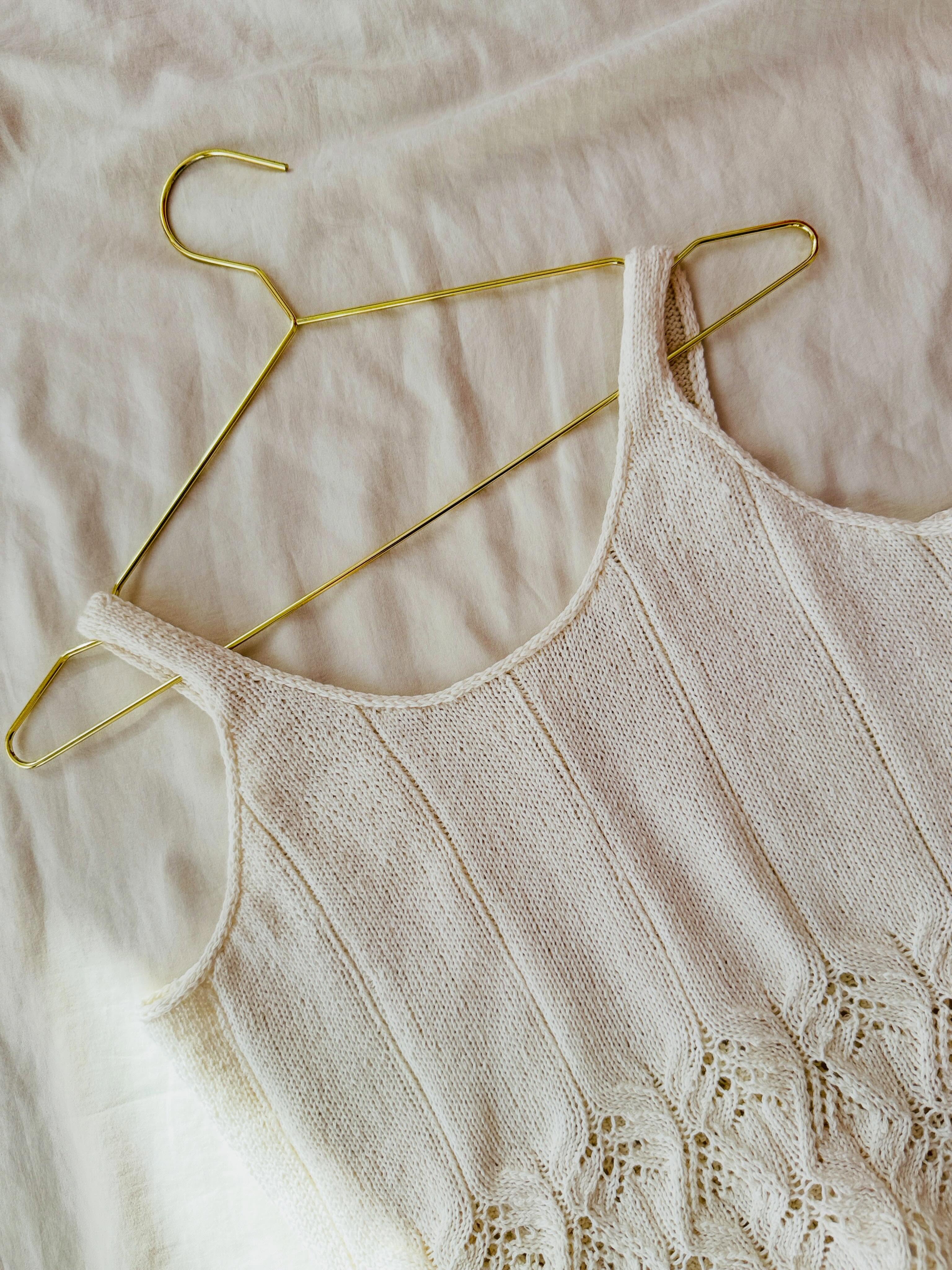 One of the most beautiful summer tops I have ever knitted 🥰 Cannot wait to share the pattern with you by the mid of July 🤩
.
.
.
Pattern in progress by me - #electrinetop
.
Yarn: Summer Cashmere in Natur by @lanagrossa
.
Advertising
.
#knitting #stricken #knit #knittersgonnaknit