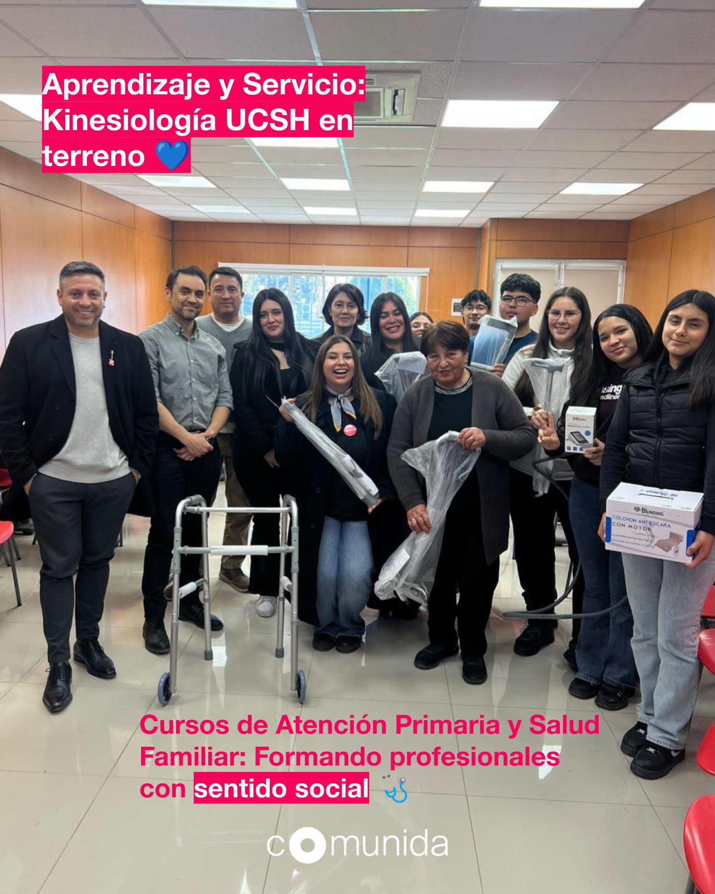 La academia y el territorio se encuentran para cuidar mejor! 🎓✨
Estamos muy orgullosos de la labor de los estudiantes de la Escuela de Kinesiología de la @ucsh_oficial quienes a través de sus cursos de Atención Primaria y Salud Familiar (bajo la metodología A+S - Aprendizaje y Servicio), han estado presentes en los hogares de nuestras cuidadoras. 🏠💙
Esta no fue solo una visita técnica; fue un espacio de validación, escucha y acompañamiento real. Ver a los futuros profesionales de la salud involucrarse con tanta empatía en la vida de quienes cuidan 24/7 es una señal potente de que estamos avanzando hacia un envejecimiento más digno y humano. 🩺🤲
Gracias a cada estudiante y docente por su compromiso, respeto y dedicación.
Esta alianza entre Fundación Comunida y la @ucsh_oficial es fundamental para visibilizar y aliviar la carga de nuestras cuidadoras. 🕊️💪
¡Gracias por ser parte de este tejido social que cuida a quienes cuidan! 🌟