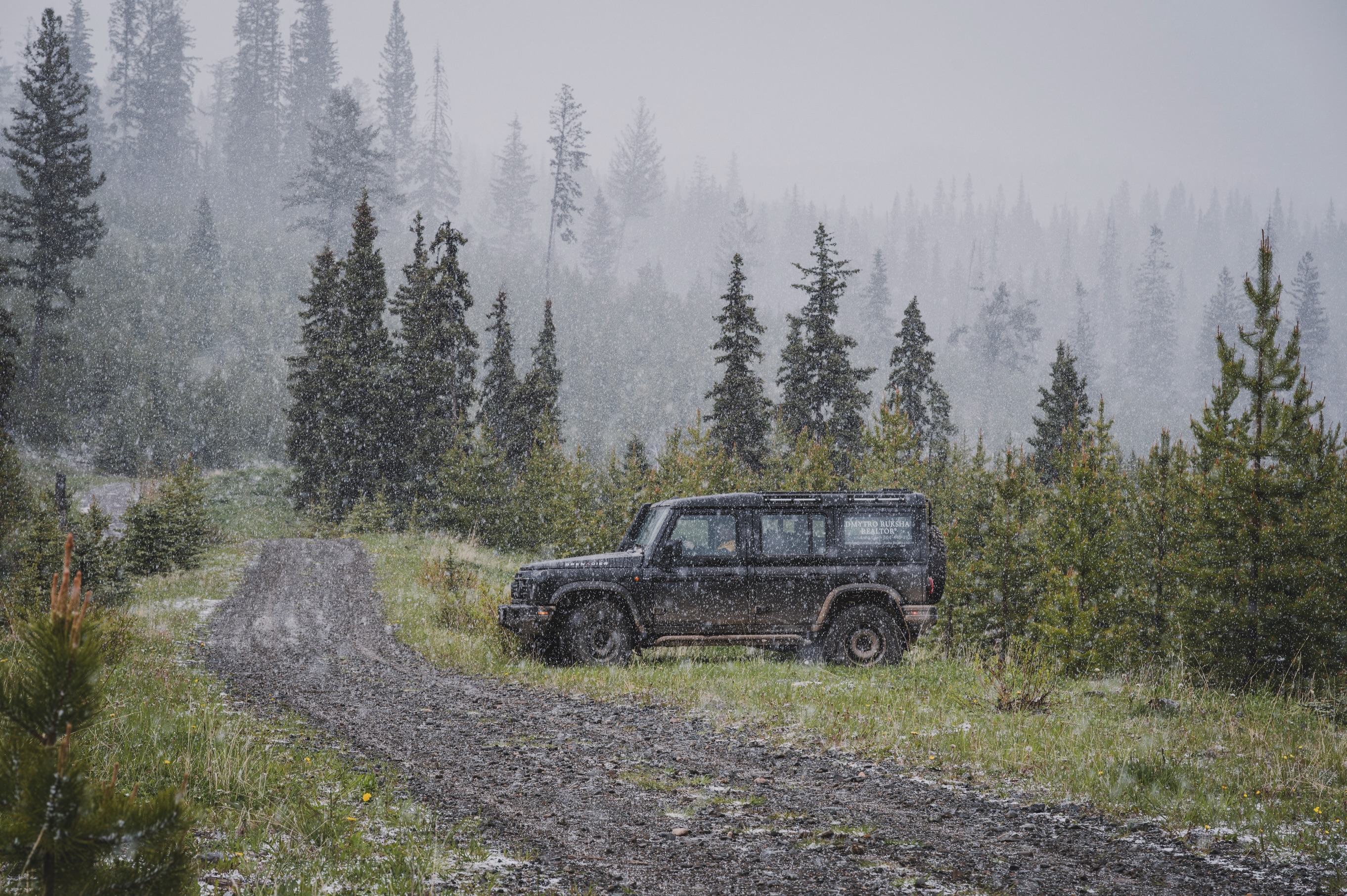 What can be better than a little adventure?
#explorebritishcolumbia #offroad #jeeplife