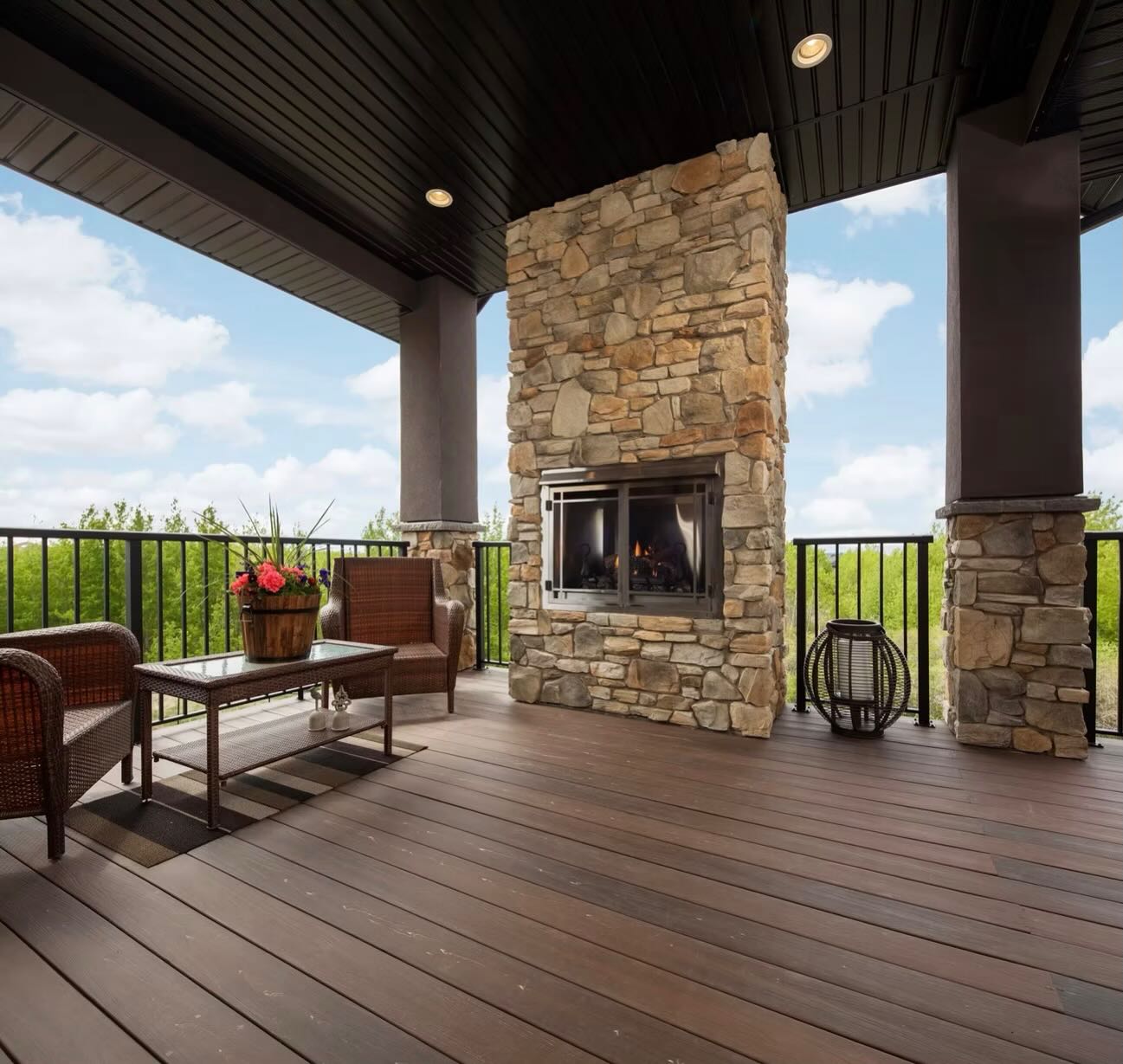 Patio season is finally upon us! The perfect place for morning coffees, afternoon lounging, and summer evenings under the stars.
custom build | dream home | yyc builder | calgary homes | luxury builder