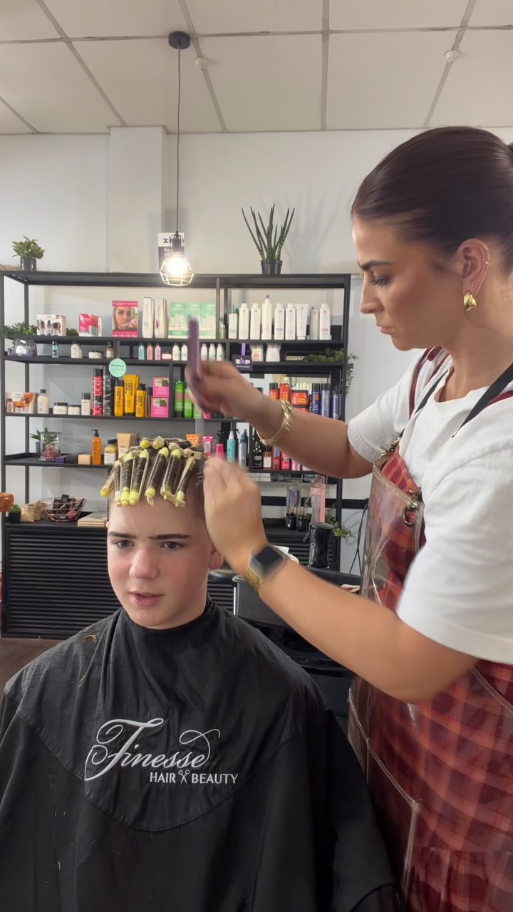 Is that you Jett Lawrence?? (Australian Motocross racer)
Jackson came in wanting to have hair like his idol.
I hardly almost never perm these days but man I forget how much I love perming!
#perm #getaperm #jettlawrence #curls