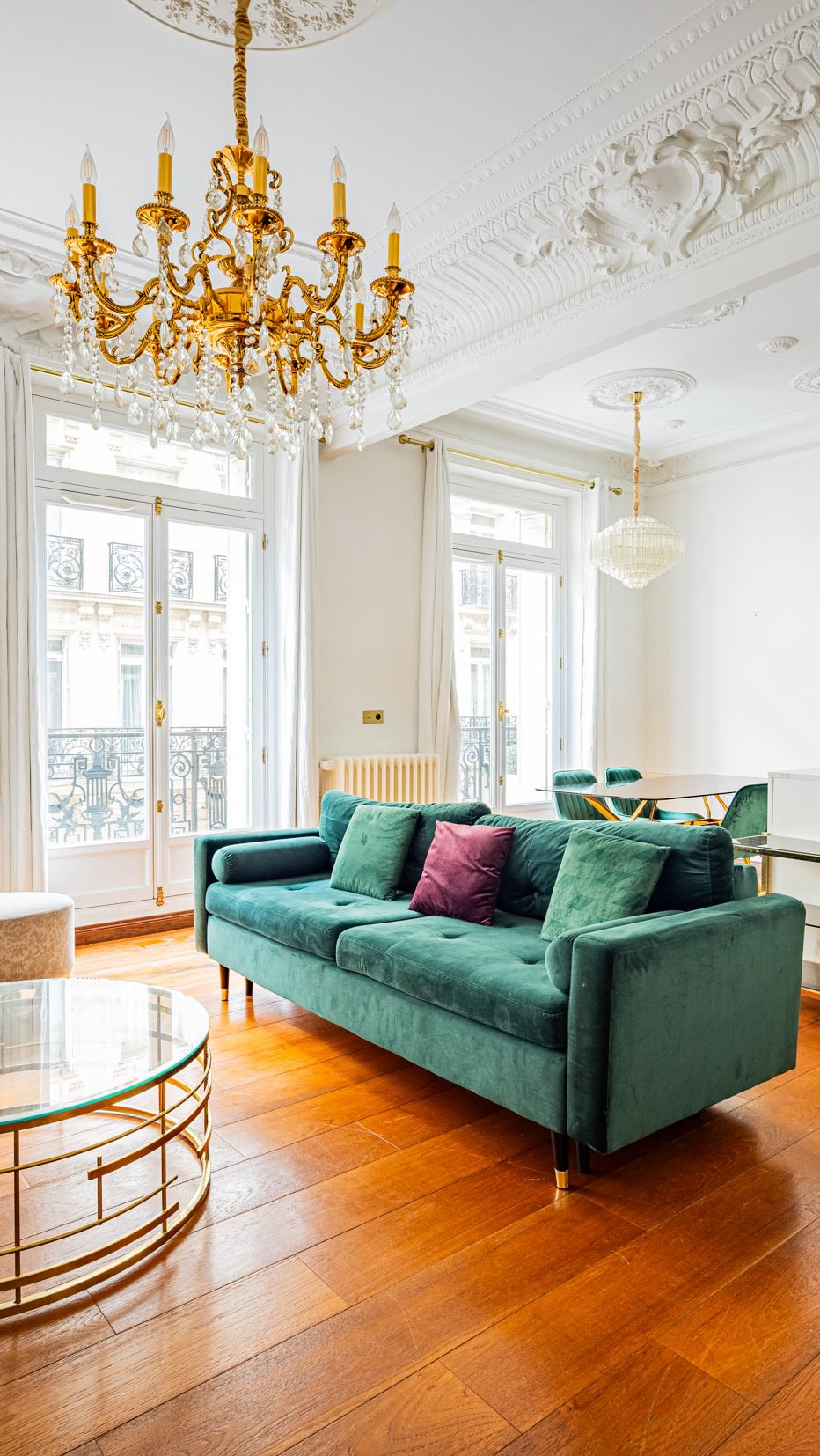 Emily in Paris inspired your stay 🇫🇷🥖✨ :
#evengestion #fyp #pov #emilyinparis #beautiful apartments