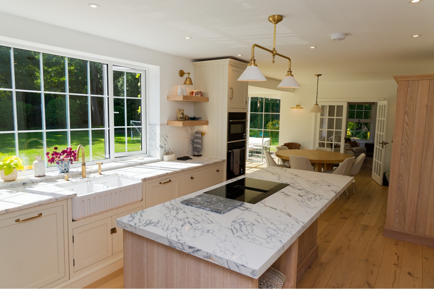 A kitchen designed for everyday living ✨
Open, bright and built around the way the family uses the space.
Get in touch with our team today for a free visit and quote 🙌
🌐 dandbbuilding.co.uk
📲 01727 514020 | 07764745711
📧 ben@dandbbuilding.co.uk
📍 St Albans, Hertfordshire
We work primarily in Hertfordshire, with recent projects in Redbourn, Harpenden and St Albans.
#HertfordshireBuilders #StAlbansConstruction #HertfordshireConstruction #StAlbansBuilders #HomeRefurbishment
