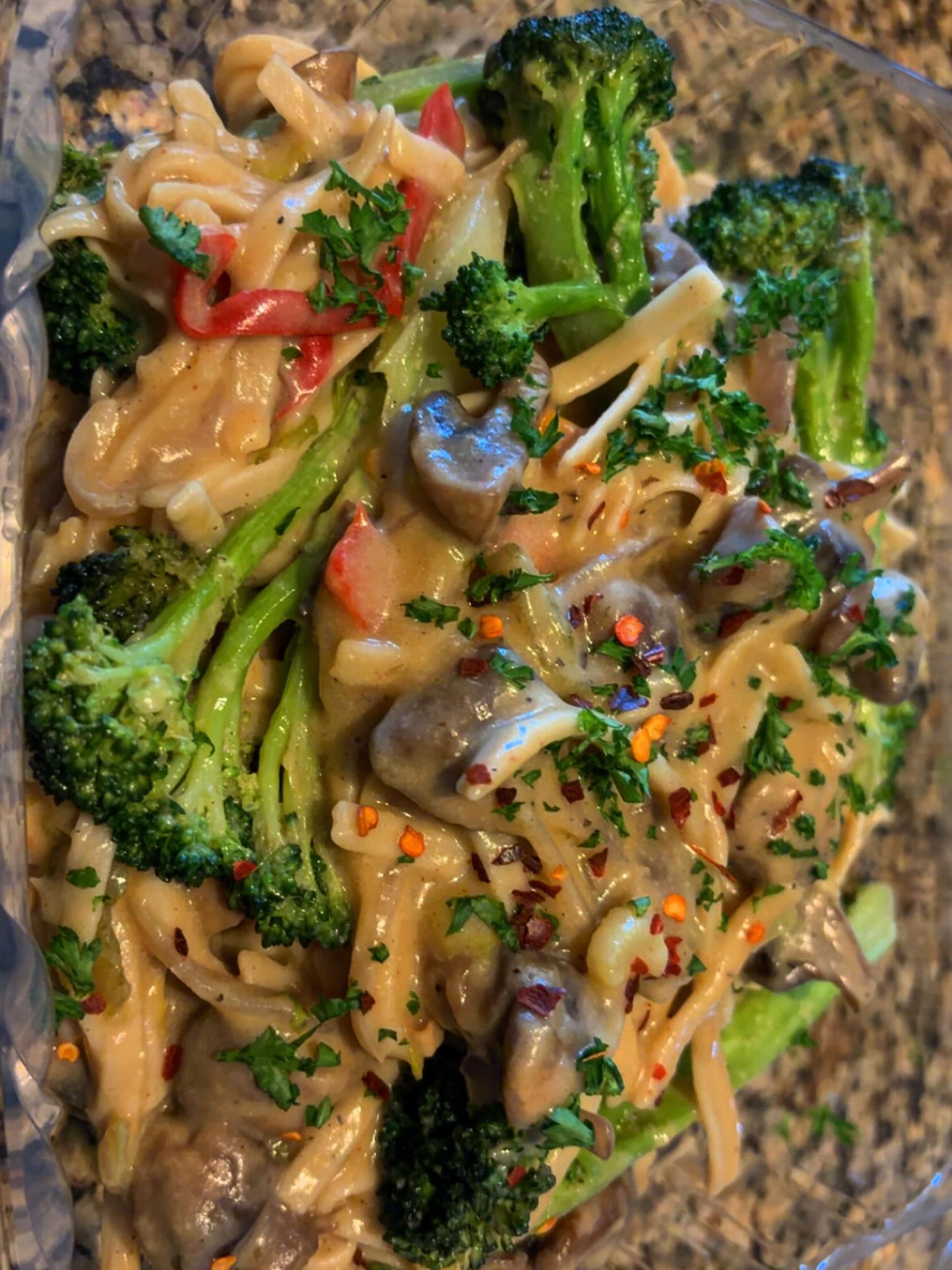 Creamy White Bean Linguine w/ Mushrooms and Broccoli
We are still currently temporarily closed for pop ups but will be back soon 👩🏿🍳🌱❤️
#EatwithCommonSense #HealthisWealth #VeganMealPrep #CommonSenseWellness