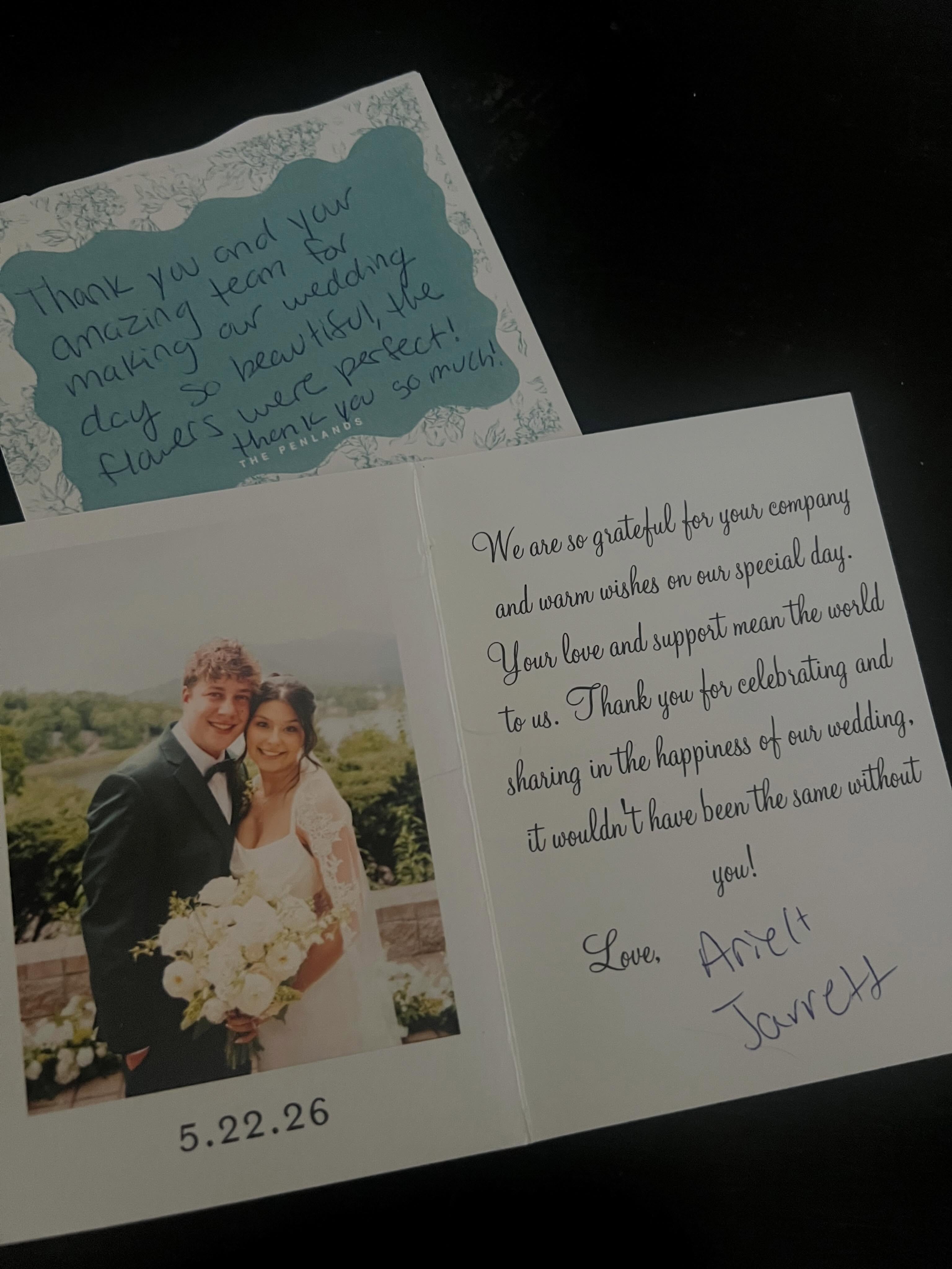 We get to work with the sweetest clients!! Always a blessing to create florals for the most amazing moments in our clients lives…