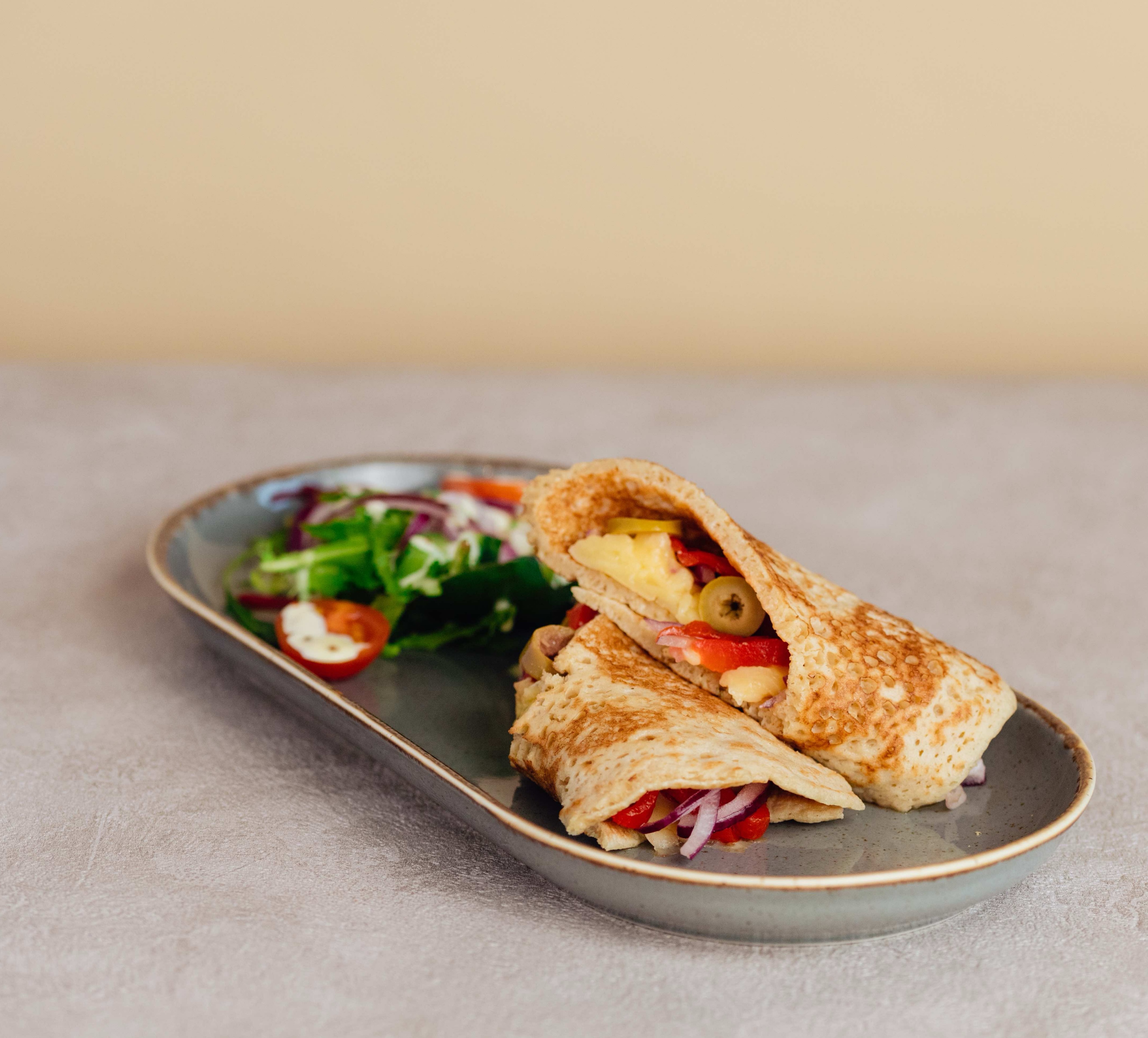 🥞 Did you know Derbyshire Oatcakes date back to at least the 1600s… but they’re believed to be even older? 👀
Back then, oats were the dominant grain in the Peak District because wheat was much harder to grow! That meant Oatcakes became the go to alternative to bread
And if you’re picturing a Scottish Oatcake, think again… Derbyshire Oatcakes are completely different. They’re thin, soft and savoury. More like a Pancake than a biscuit😍
A true local classic that’s been enjoyed for centuries! ❤️
#derbyshireoatcakes #peakdistrictfood #derbyshirefood #oatcakes