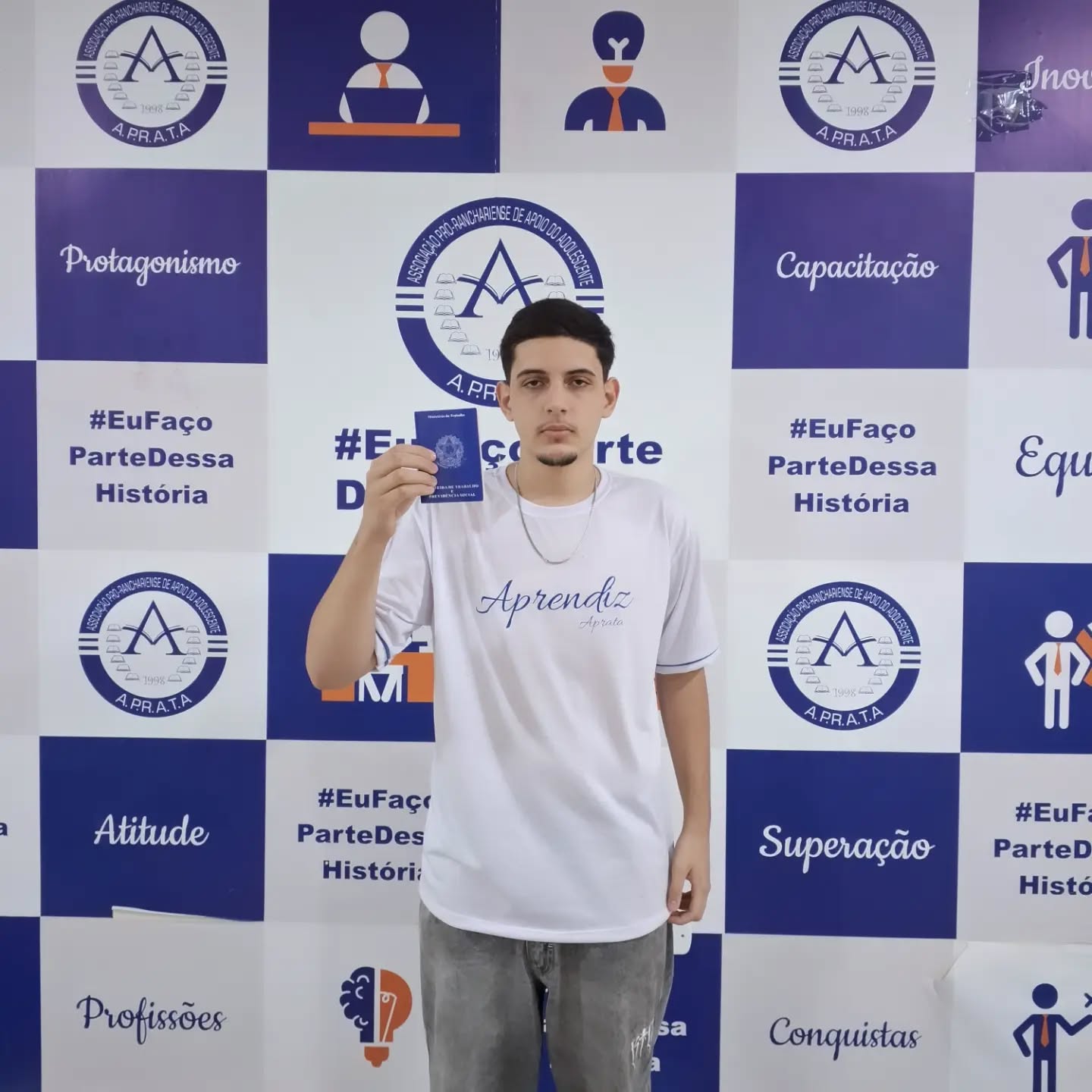 🎉👏 Temos mais uma conquista para celebrar!
Parabenizamos o Vinícius, que foi contratado pelo Programa Jovem Aprendiz em nossa empresa parceira Sup 2 Irmãos. 🚀✨
Desejamos muito sucesso nesta nova etapa de sua trajetória profissional. Que esta oportunidade seja repleta de aprendizado, crescimento e novas conquistas!
A APRATA agradece ao Sup 2 Irmãos pela parceria e pelo compromisso com a formação e inclusão dos jovens no mercado de trabalho. 💙
#JovemAprendiz #APRATA #Conquista #PrimeiroEmprego #Sup2Irmãos Oportunidade FuturoProfissional