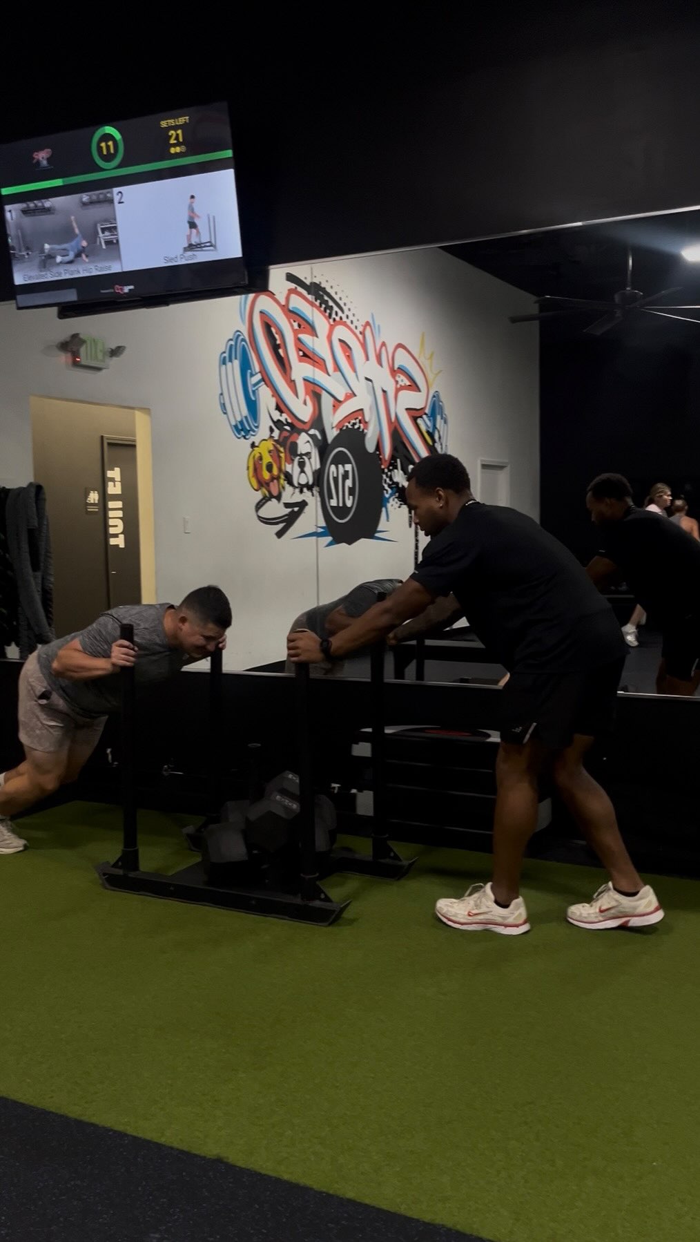 Already halfway through the year and the fam shows no signs of slowing down🔒💪
Shoutout to everyone who’s been showing up, putting in the work, and bringing the energy to every class. We’re proud of this community.
If you’ve been thinking about getting started, this is your sign. DM us or click the link in our bio to book your first class on us. 💪🔥